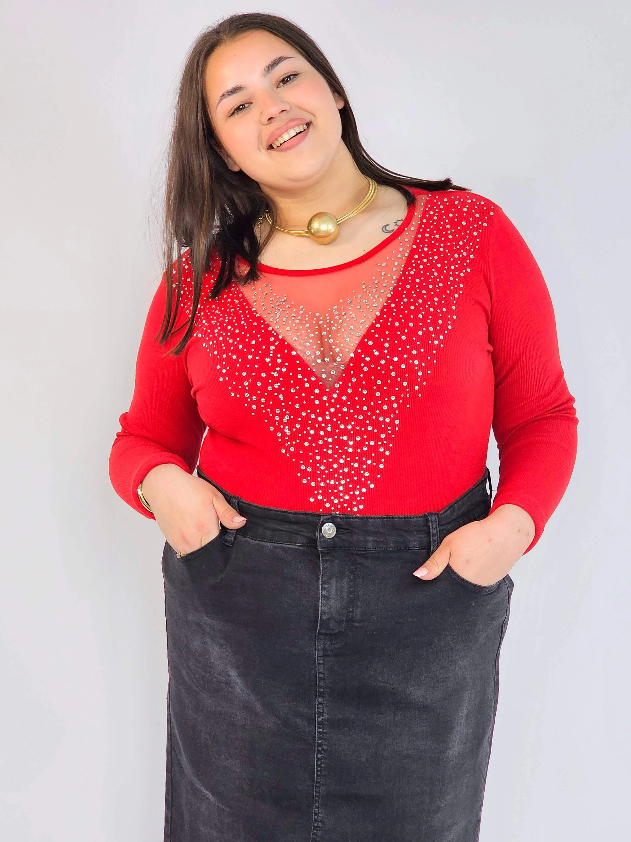 Body plus size – czerwone body damskie XXL z siateczką i zdobieniem - Image 5