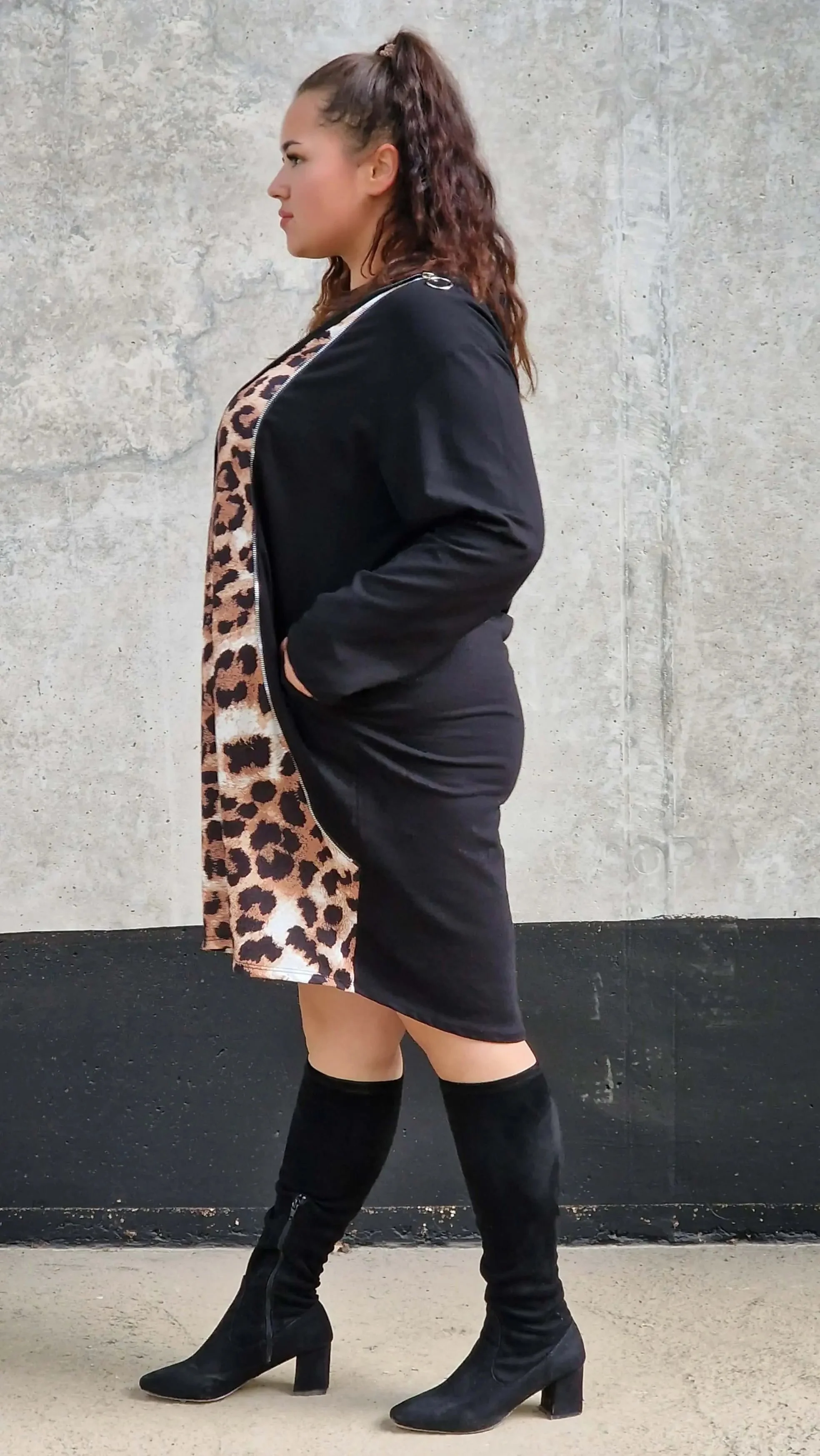Sukienka z Panterkowym Akcentem Plus Size StylowaXL – Miejskie Safari w Modnym Stylu - Image 5