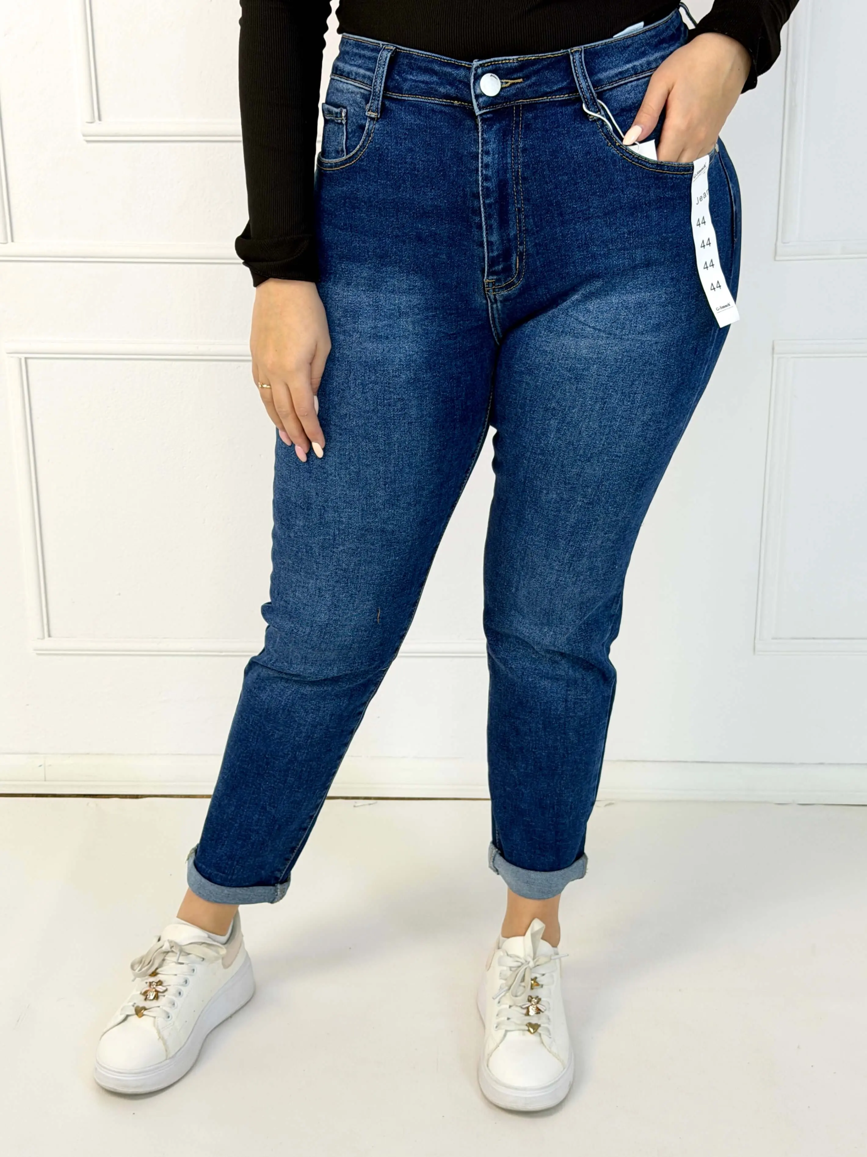 Jeansy plus size G-Smack mom fit XXL – granatowy denim z haftowanym kwiatem