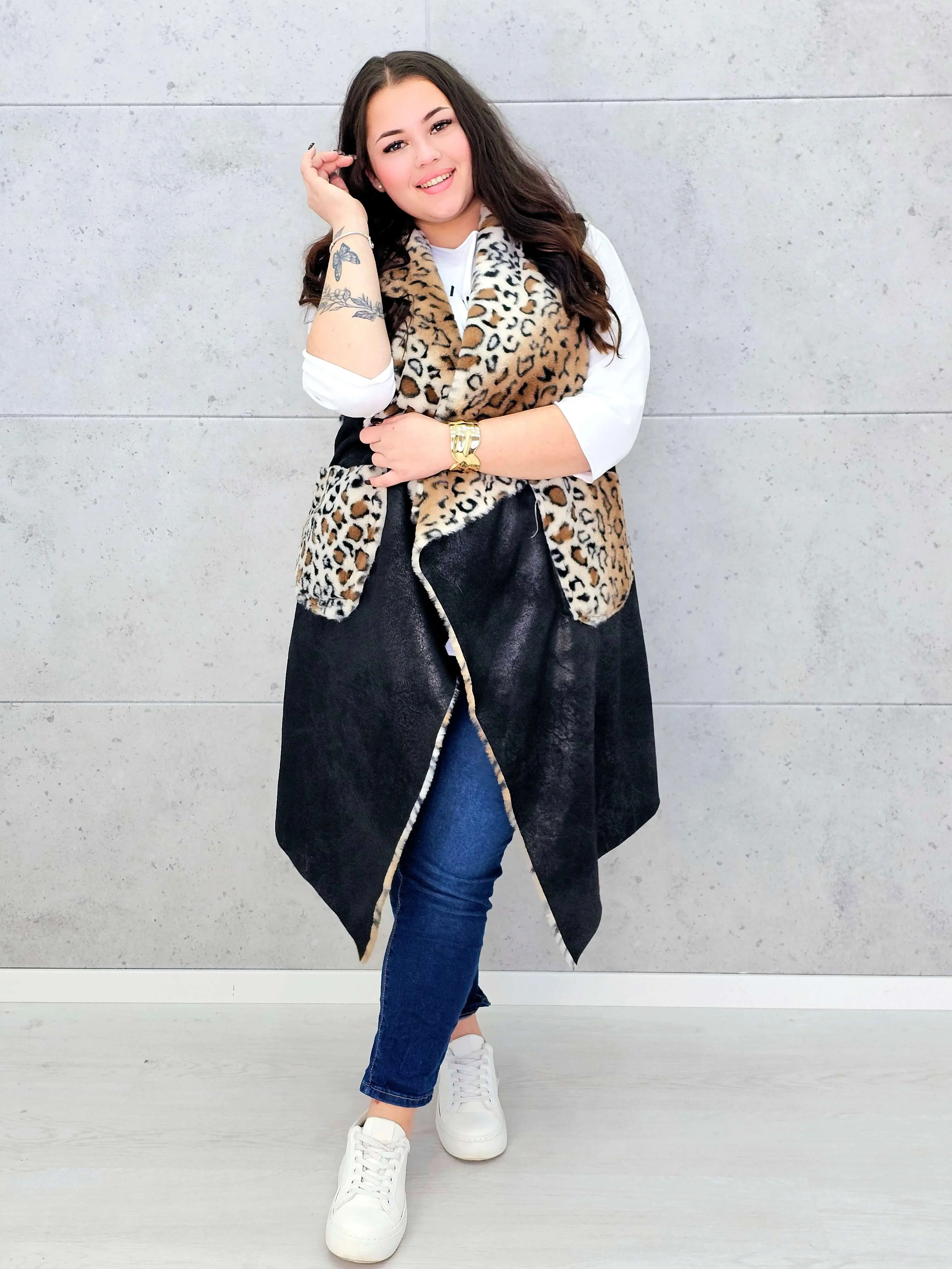 Kamizelka plus size z futerkiem w zwierzęcy wzór – modny akcent i ciepło w jednym - Image 16