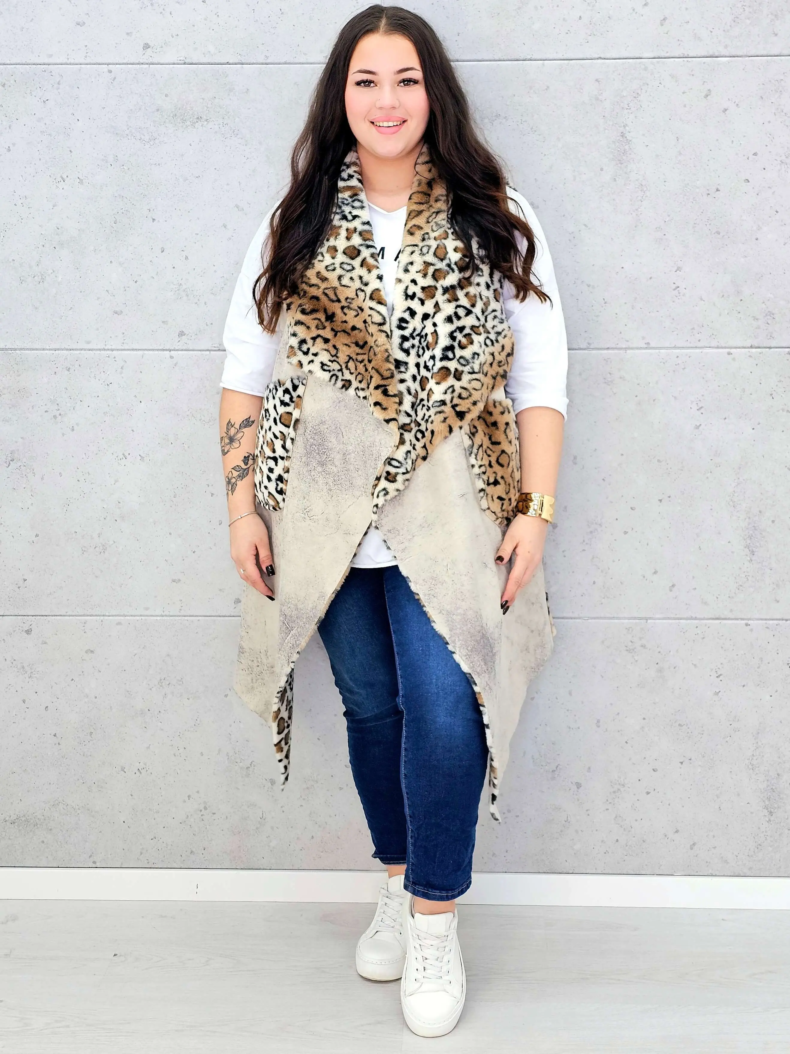 Kamizelka plus size z futerkiem w zwierzęcy wzór – modny akcent i ciepło w jednym - Image 18