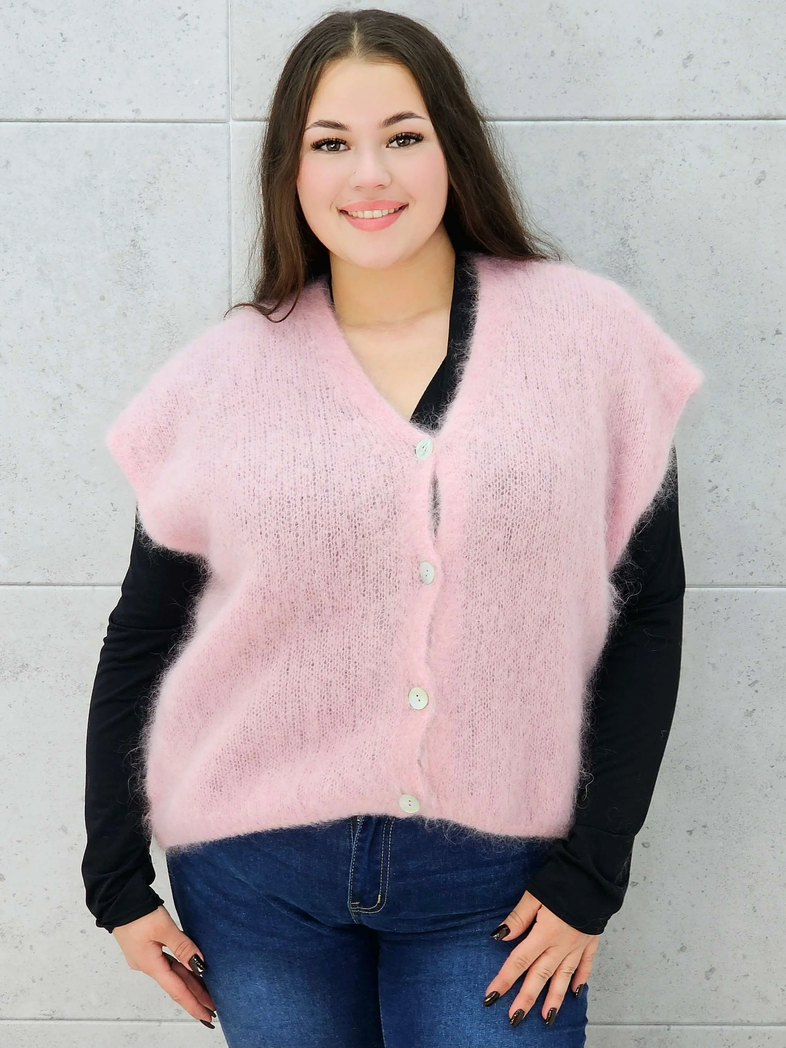 Kamizelka StylowaXL plus size z miękkiego moheru – ciepła i puszysta kamizelka plus size - Image 4