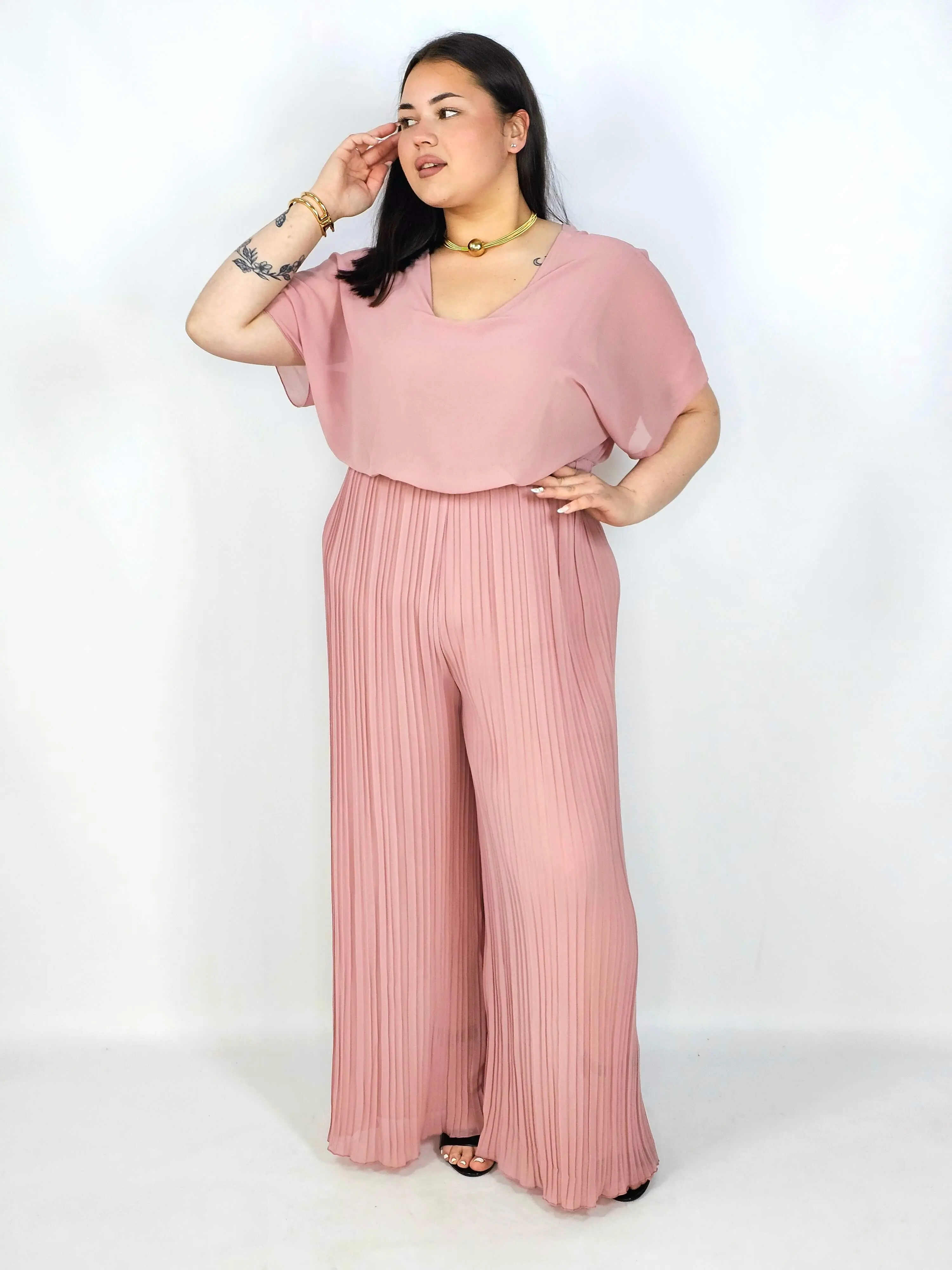 Kombinezon plus size – stylowa i wygodna propozycja dla sylwetki XXL - Image 10