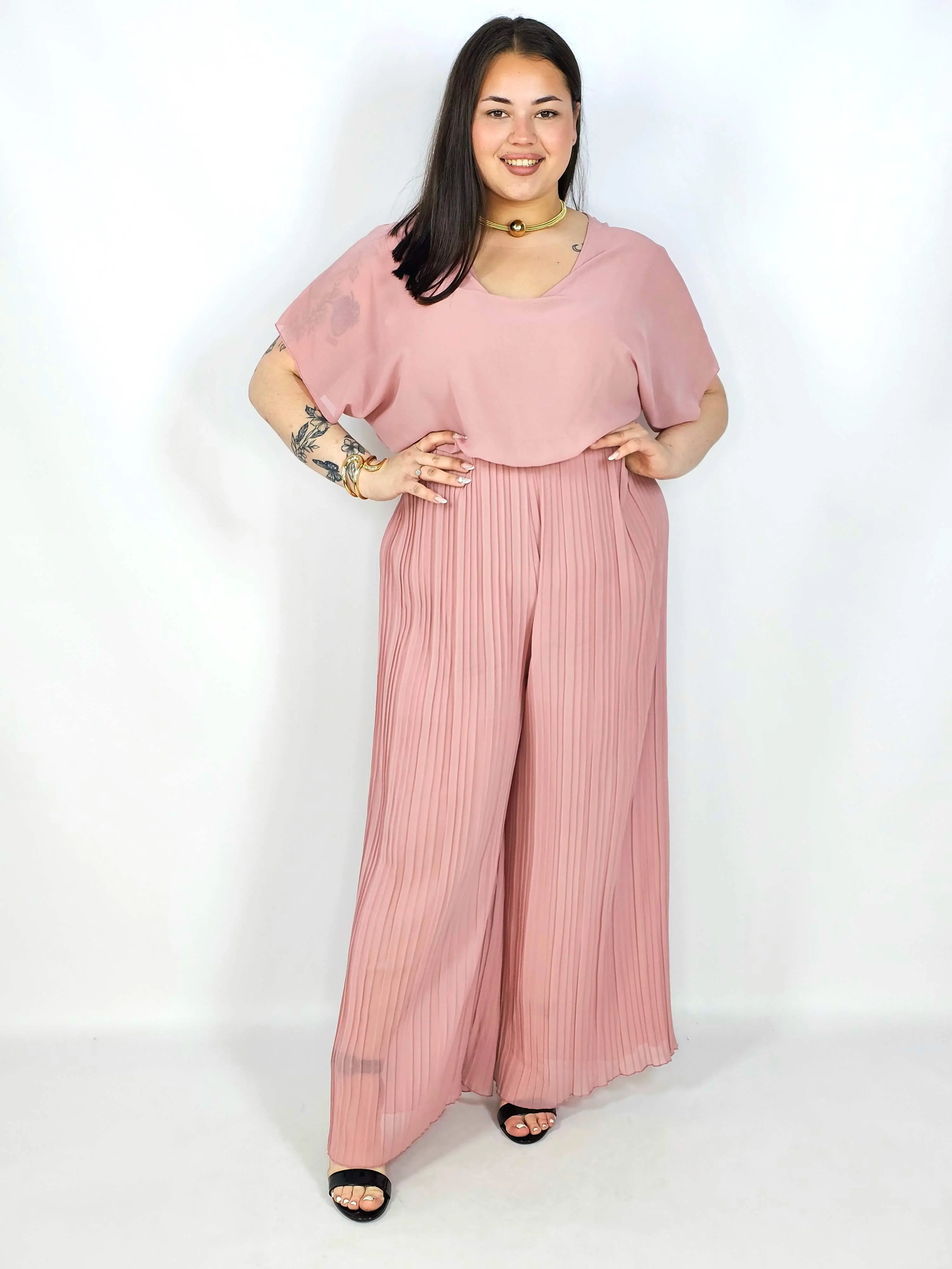 Kombinezon plus size – stylowa i wygodna propozycja dla sylwetki XXL - Image 11