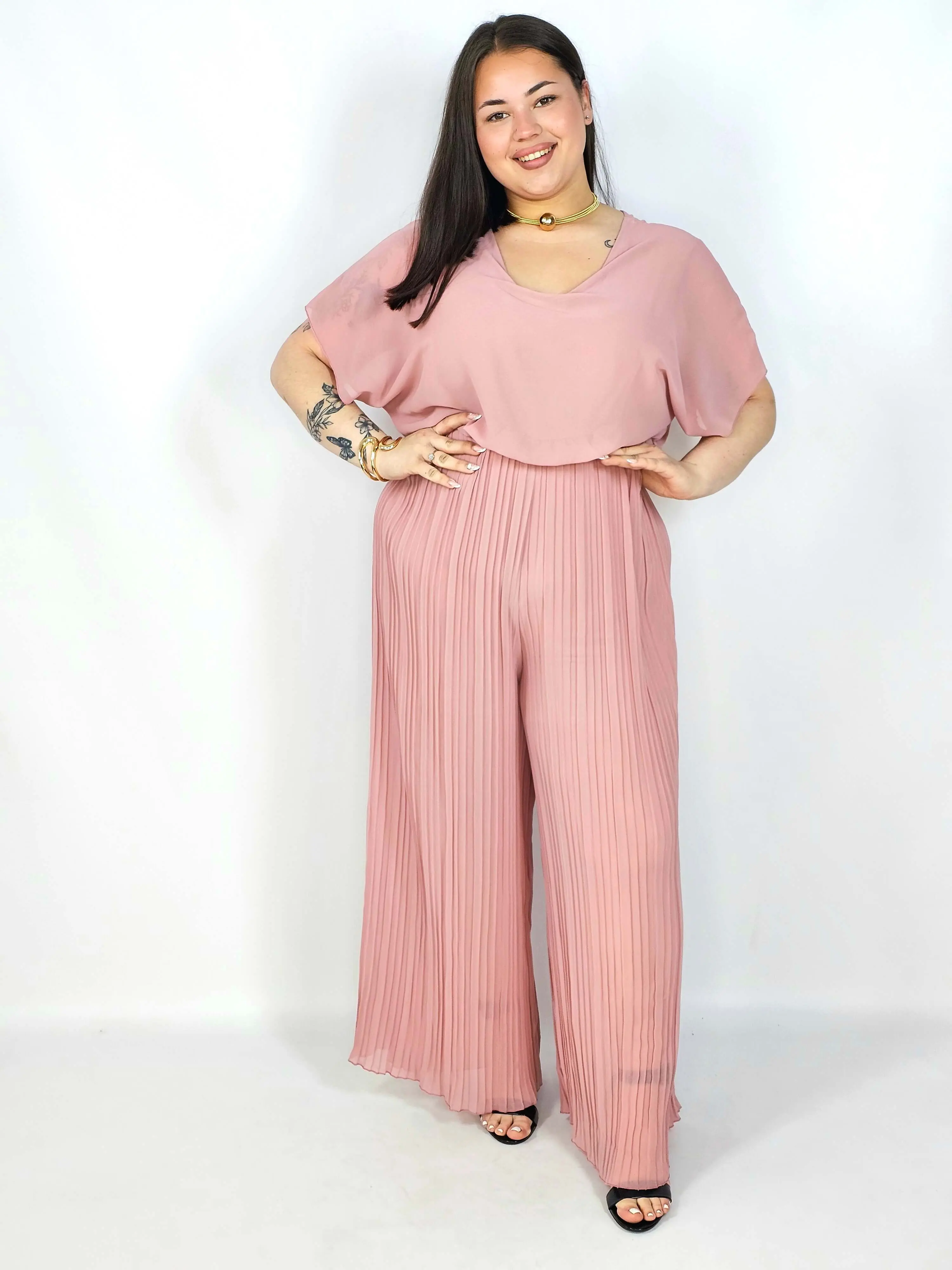 Kombinezon plus size – stylowa i wygodna propozycja dla sylwetki XXL - Image 8
