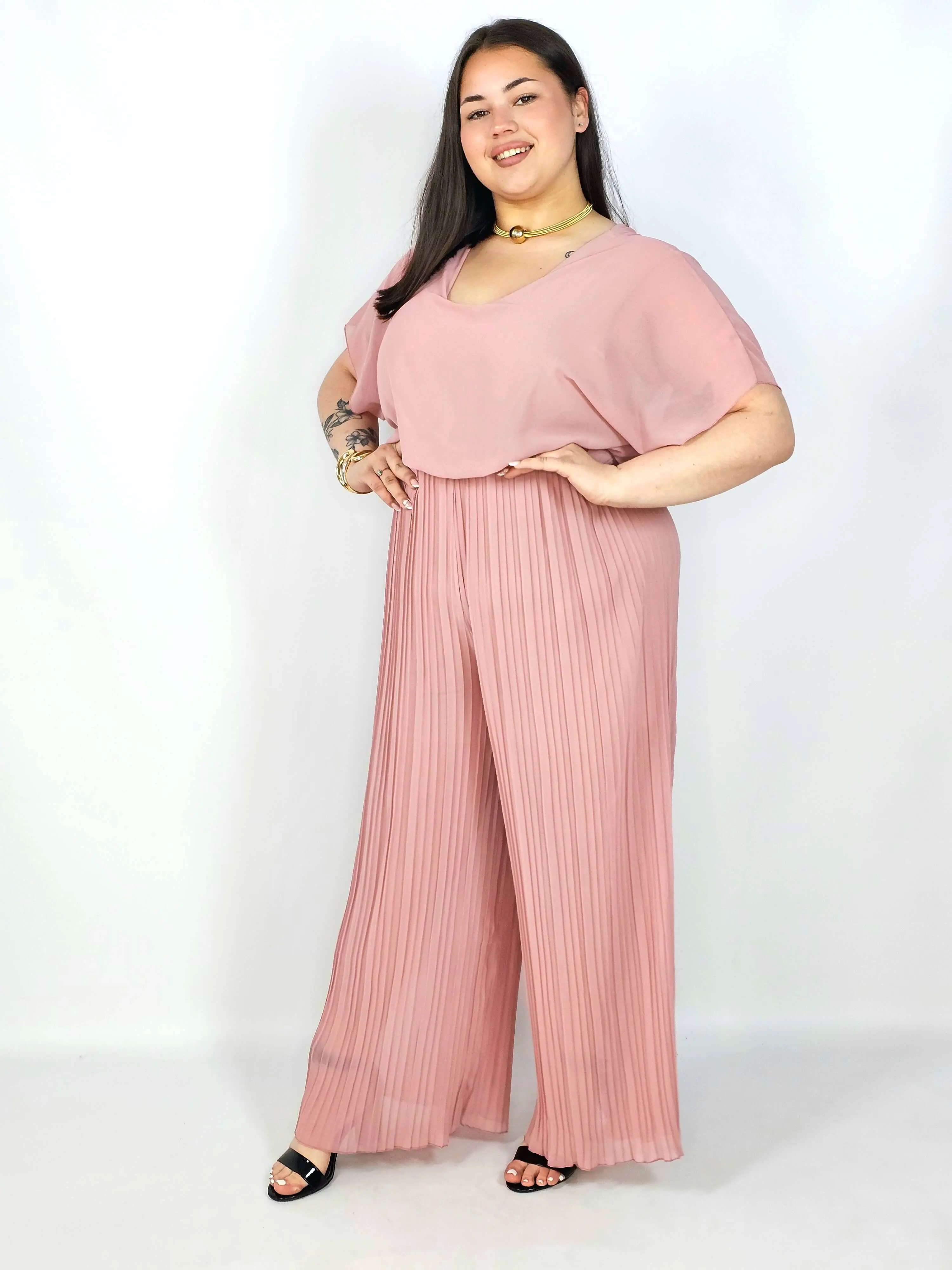 Kombinezon plus size – stylowa i wygodna propozycja dla sylwetki XXL - Image 9