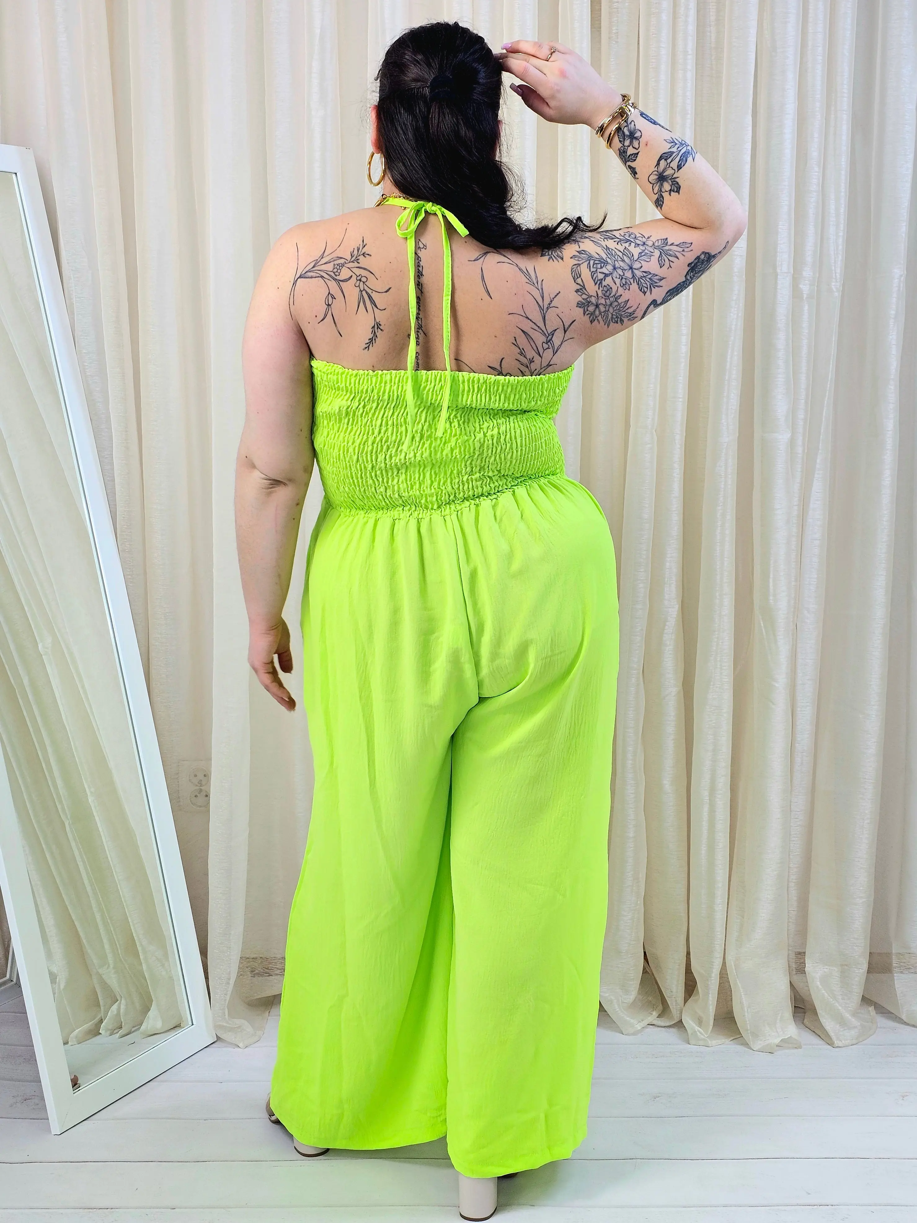 Kombinezon plus size z marszczeniem – wyrazista moda plus size - Image 11