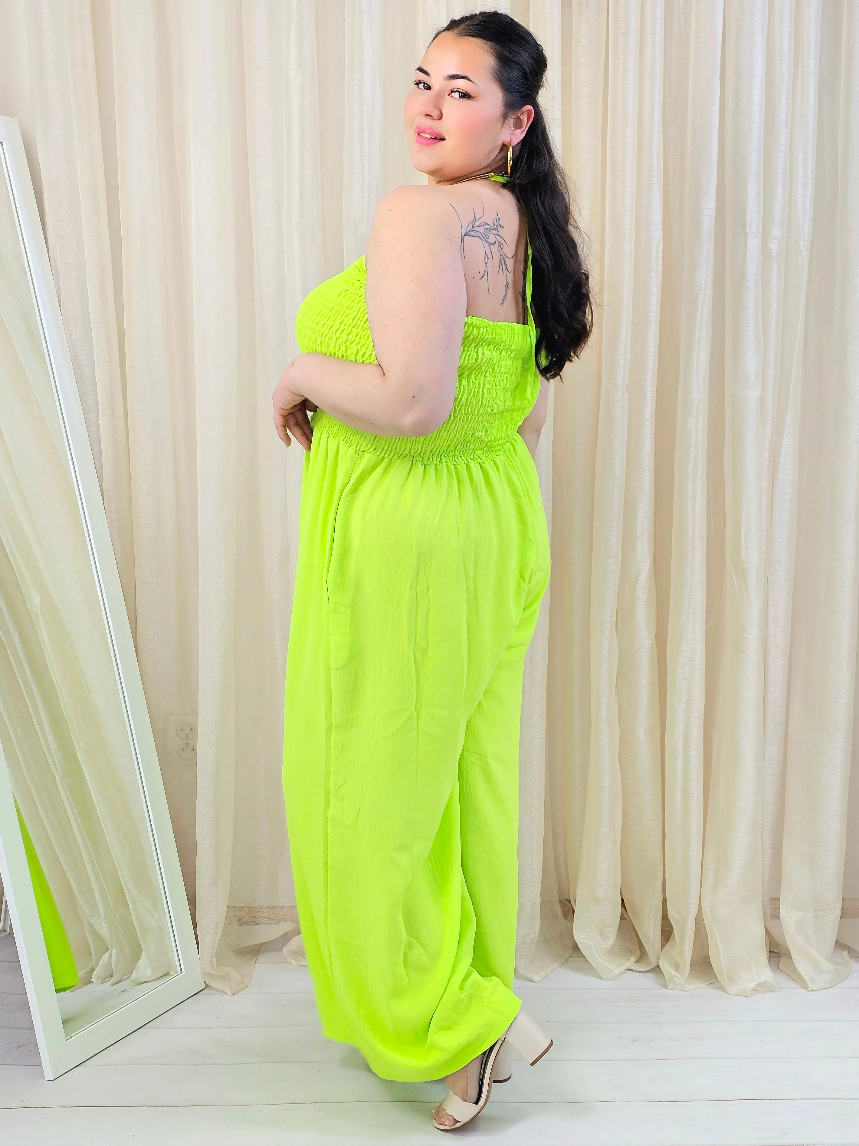 Kombinezon plus size z marszczeniem – wyrazista moda plus size - Image 9