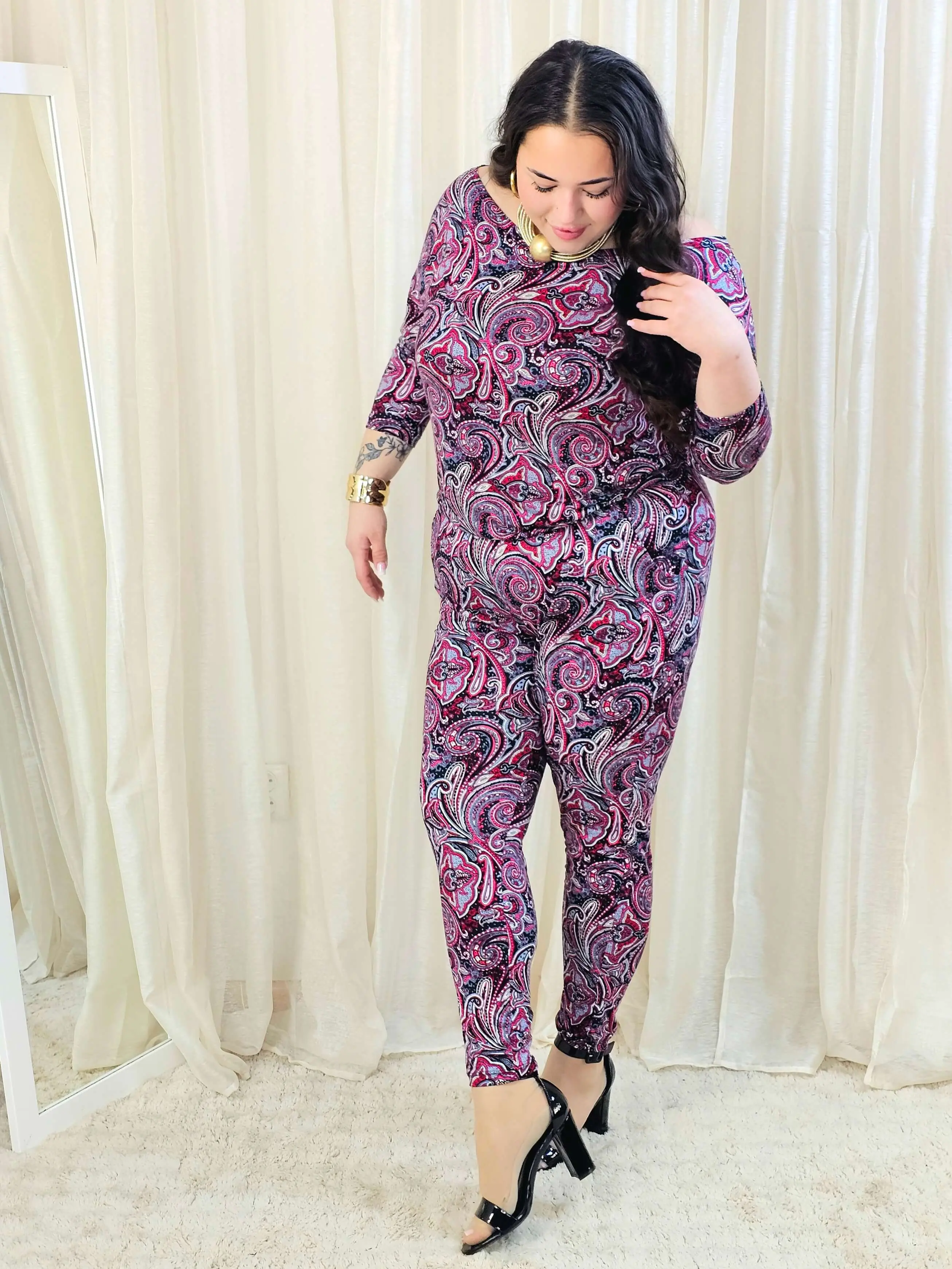 Kombinezon plus size z wzorem – kobiecy styl i wygoda - Image 4