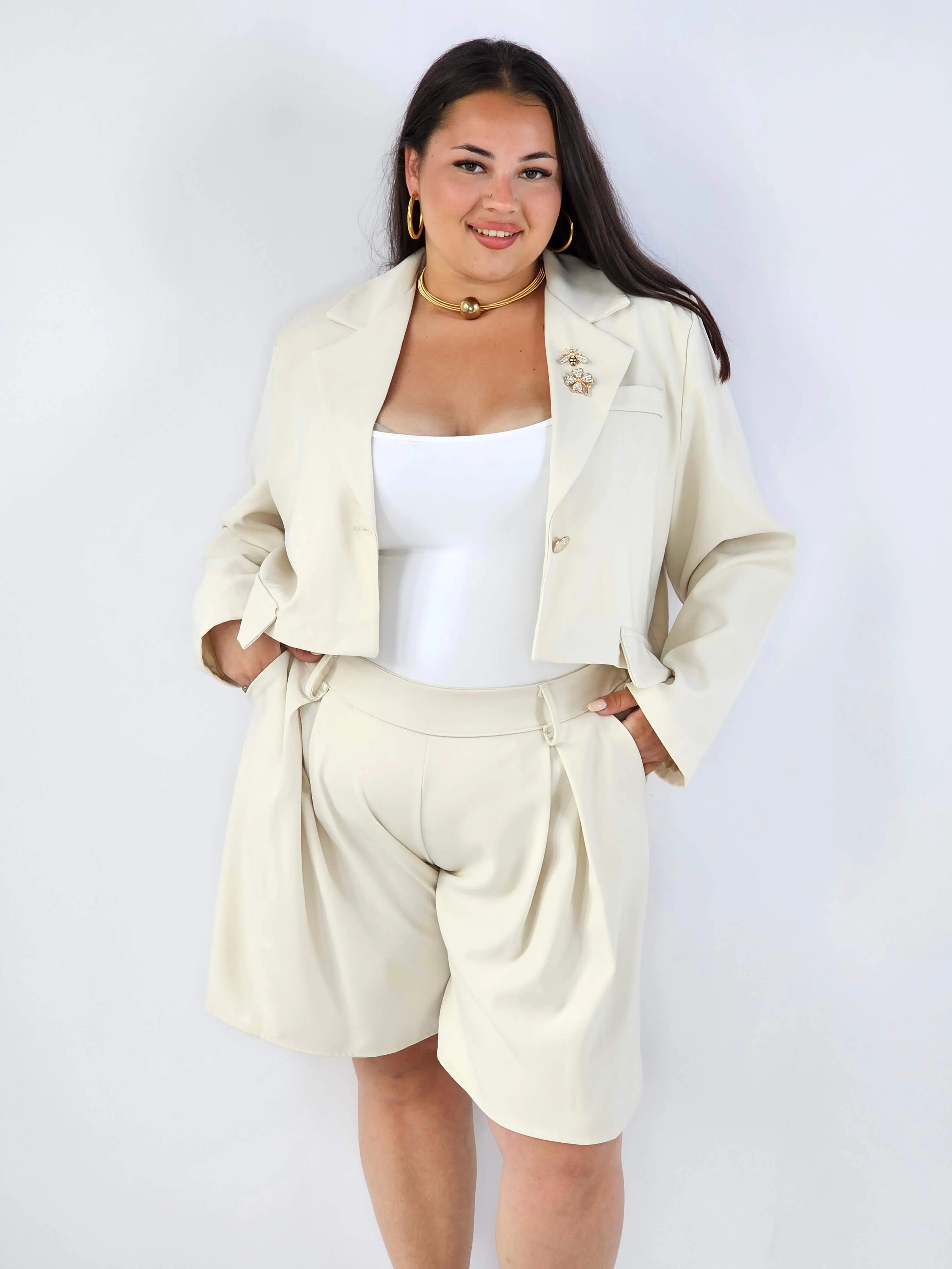 Komplet plus size garniturowy z krótką marynarką i szortami XXL - Image 12