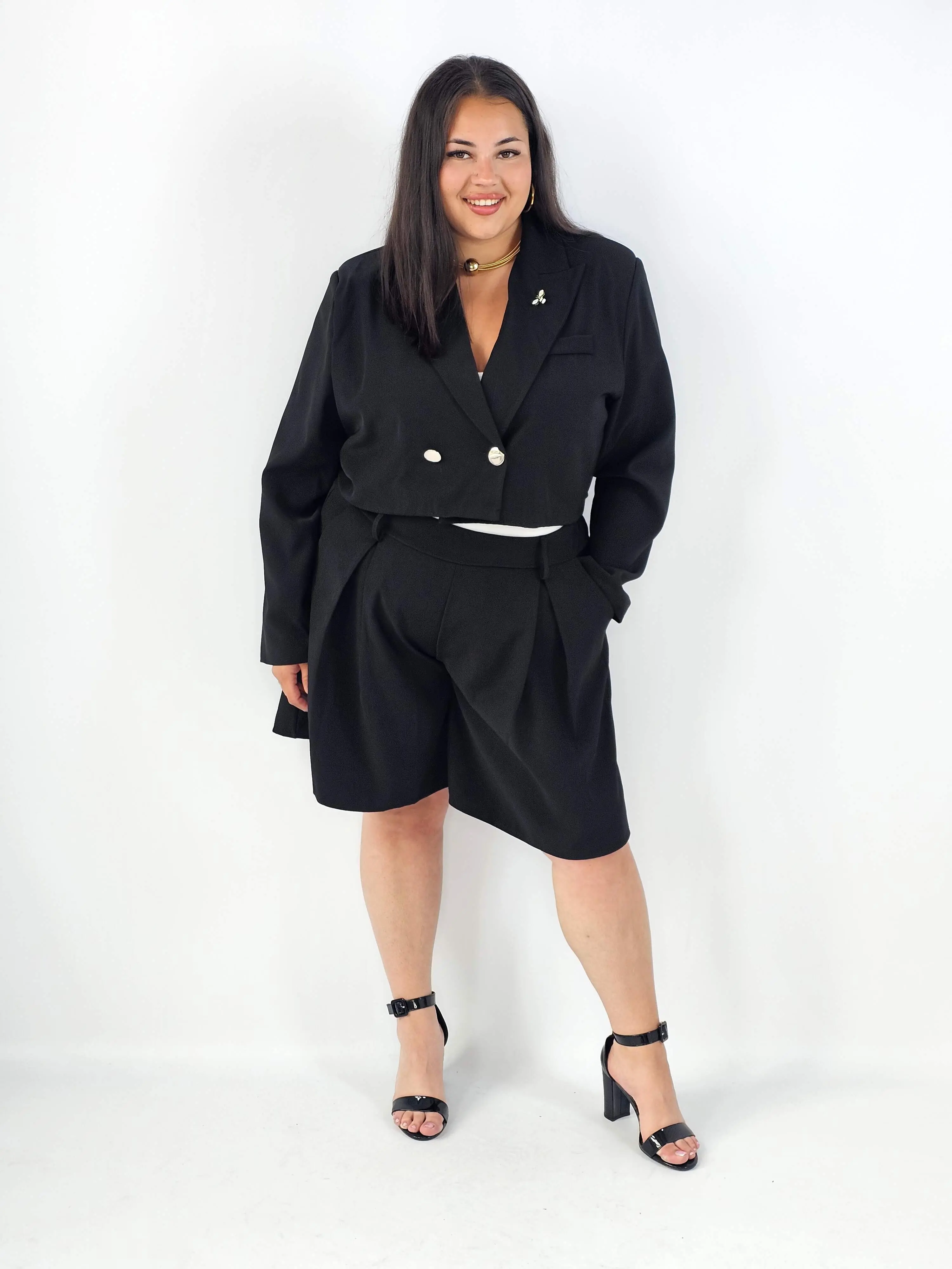 Komplet plus size garniturowy z krótką marynarką i szortami XXL - Image 15