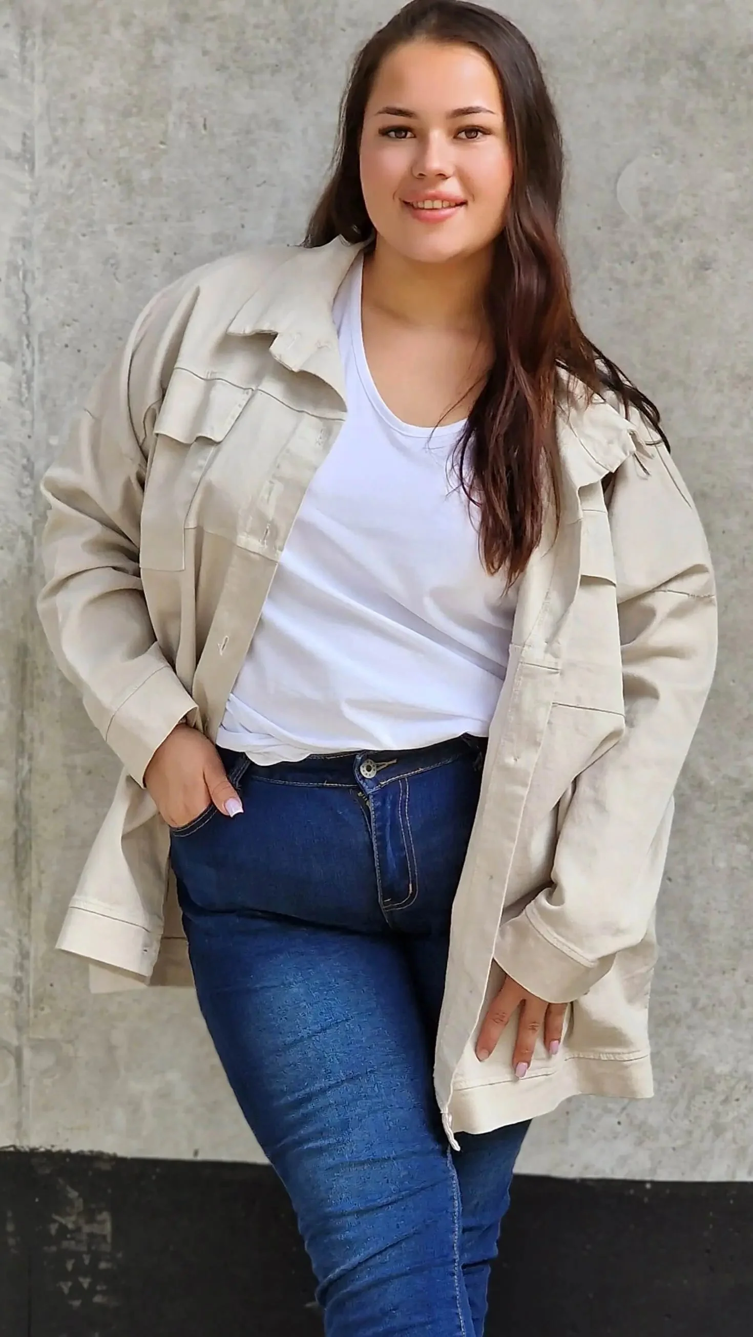 Koszula Oversize Plus Size StylowaXL – Nowoczesna Swoboda i Styl dla Kobiet XXL - Image 4