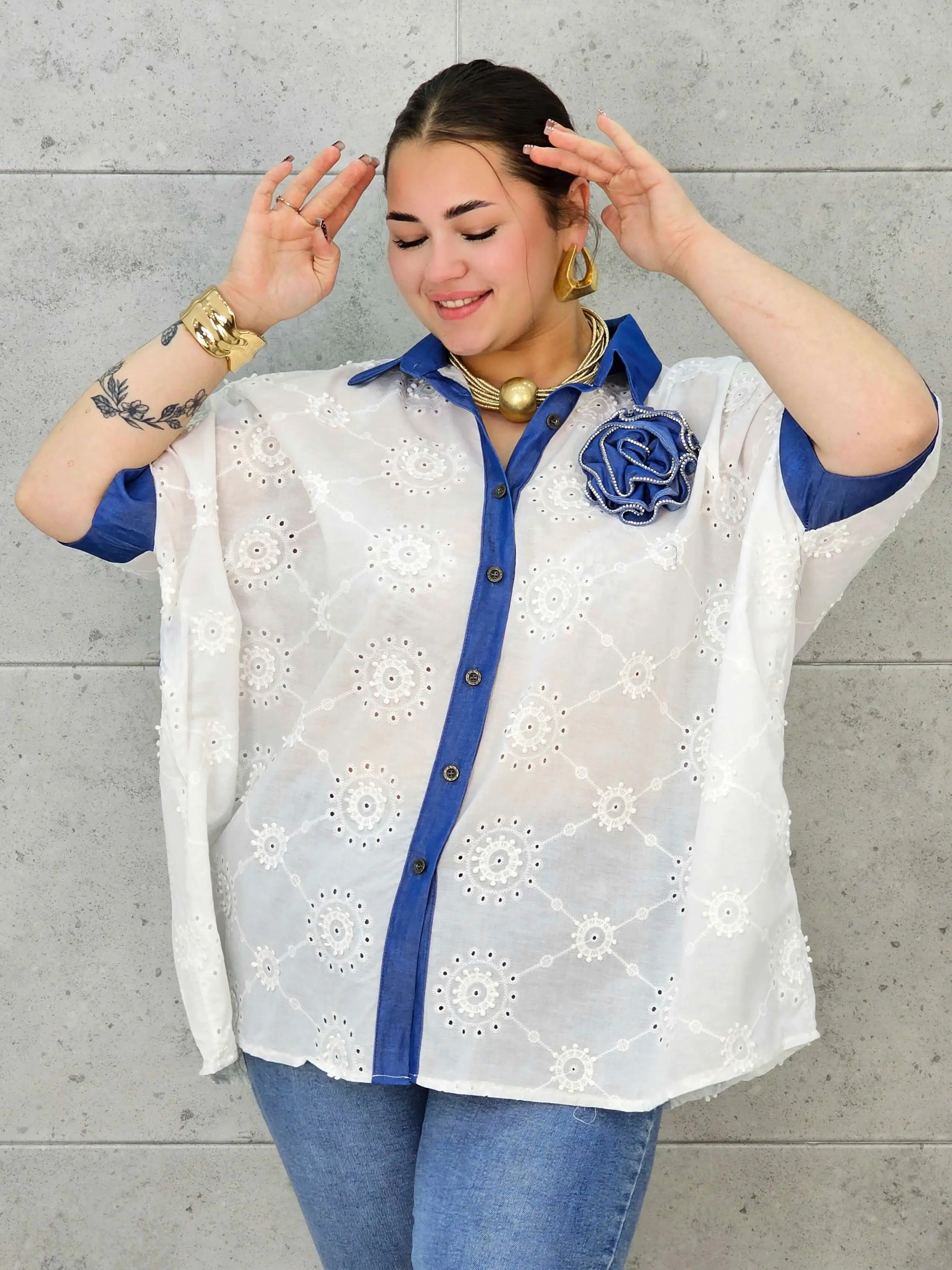 Koszula Plus Size Elegancka z Haftem – Kontrastowy Kołnierzyk, Swobodny Fason XXL - Image 6