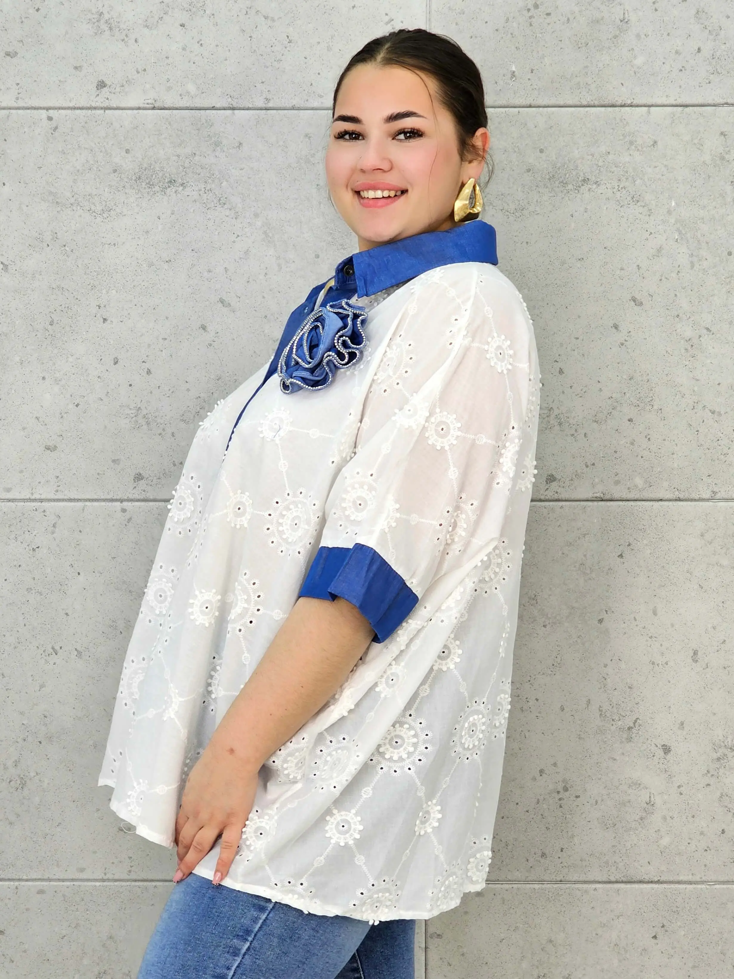 Koszula Plus Size Elegancka z Haftem – Kontrastowy Kołnierzyk, Swobodny Fason XXL - Image 7