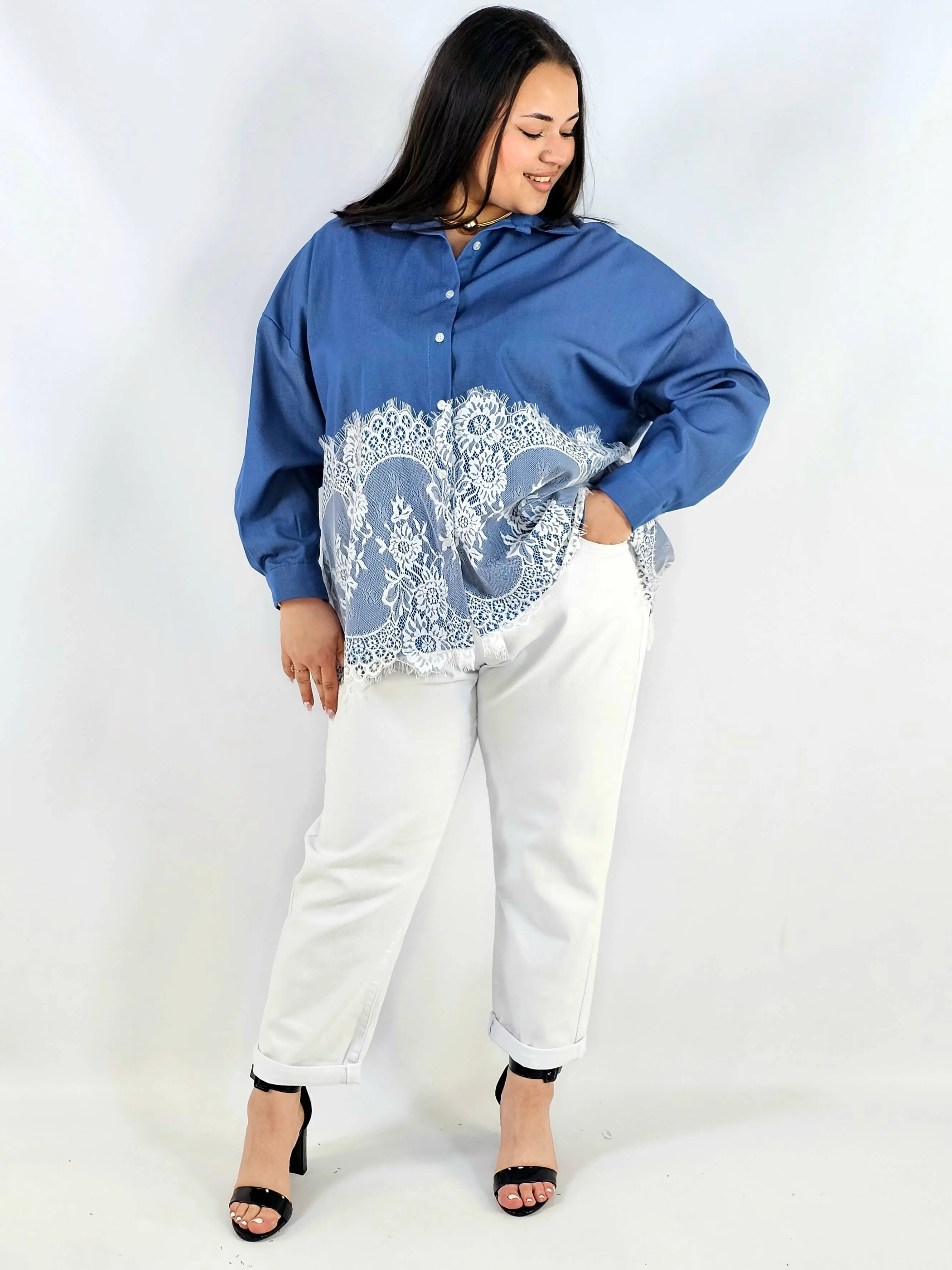 Koszula plus size z koronkowym dołem XXL – elegancki styl - Image 11