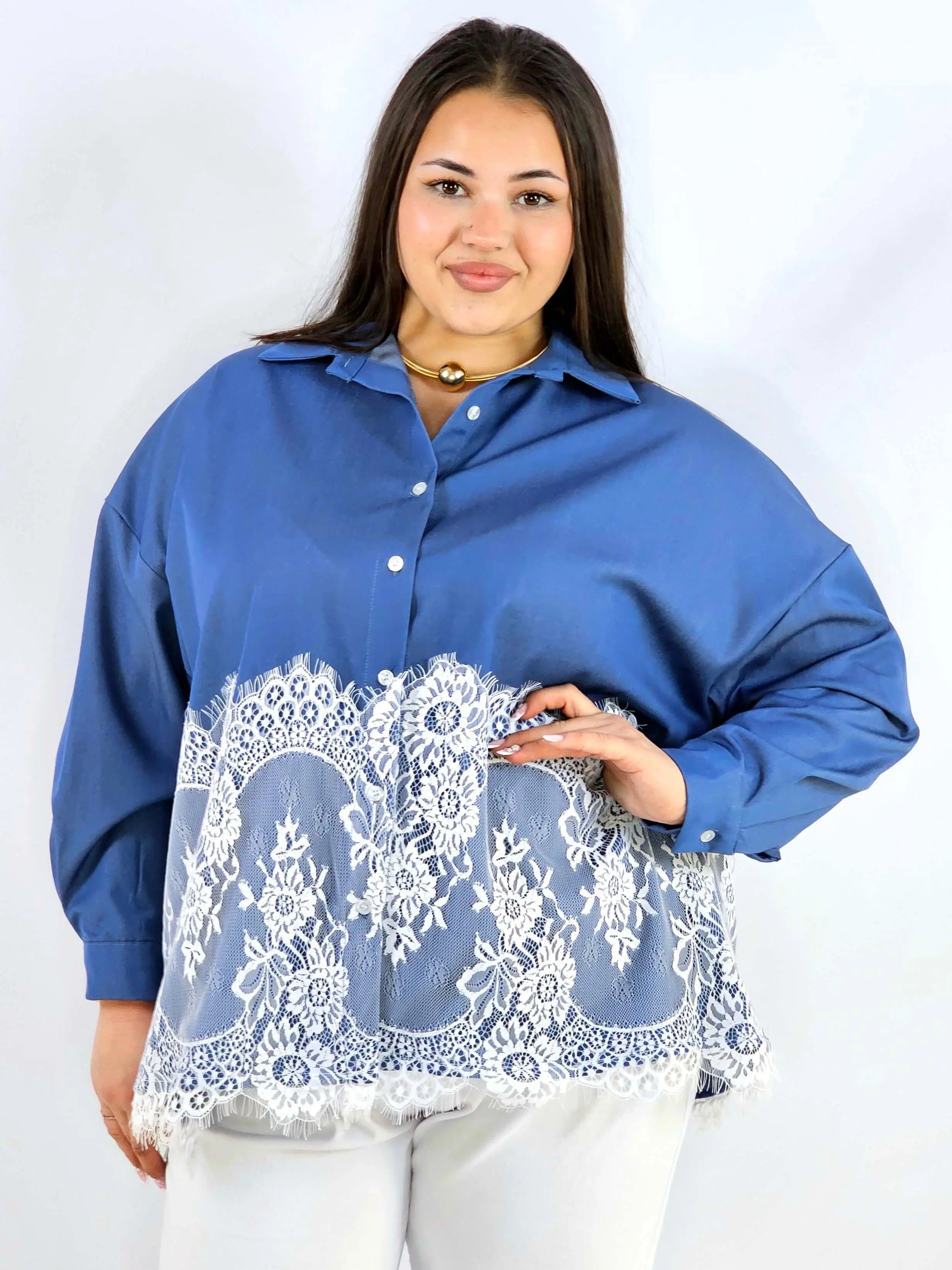 Koszula plus size z koronkowym dołem XXL – elegancki styl - Image 15