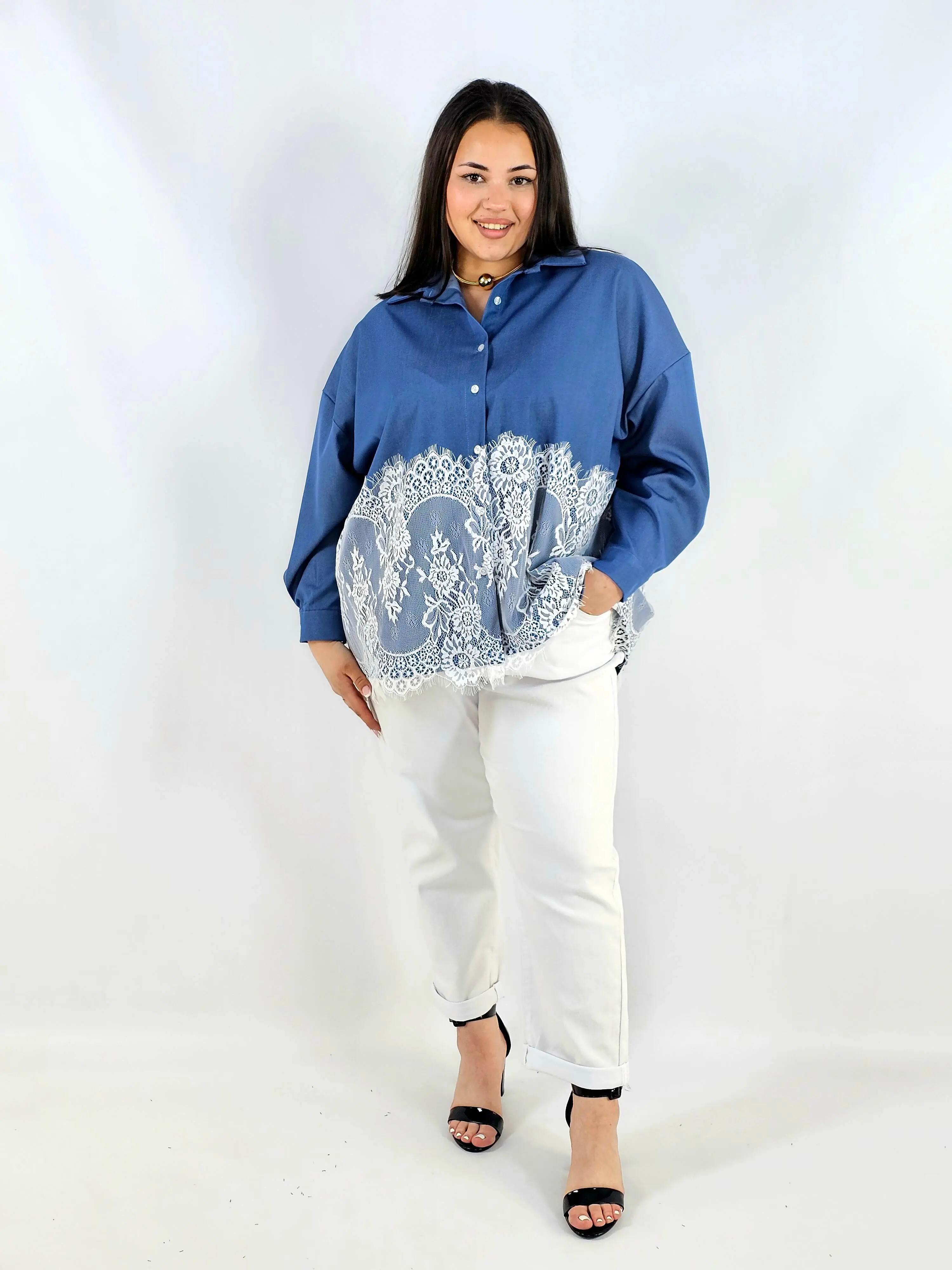 Koszula plus size z koronkowym dołem XXL – elegancki styl - Image 17