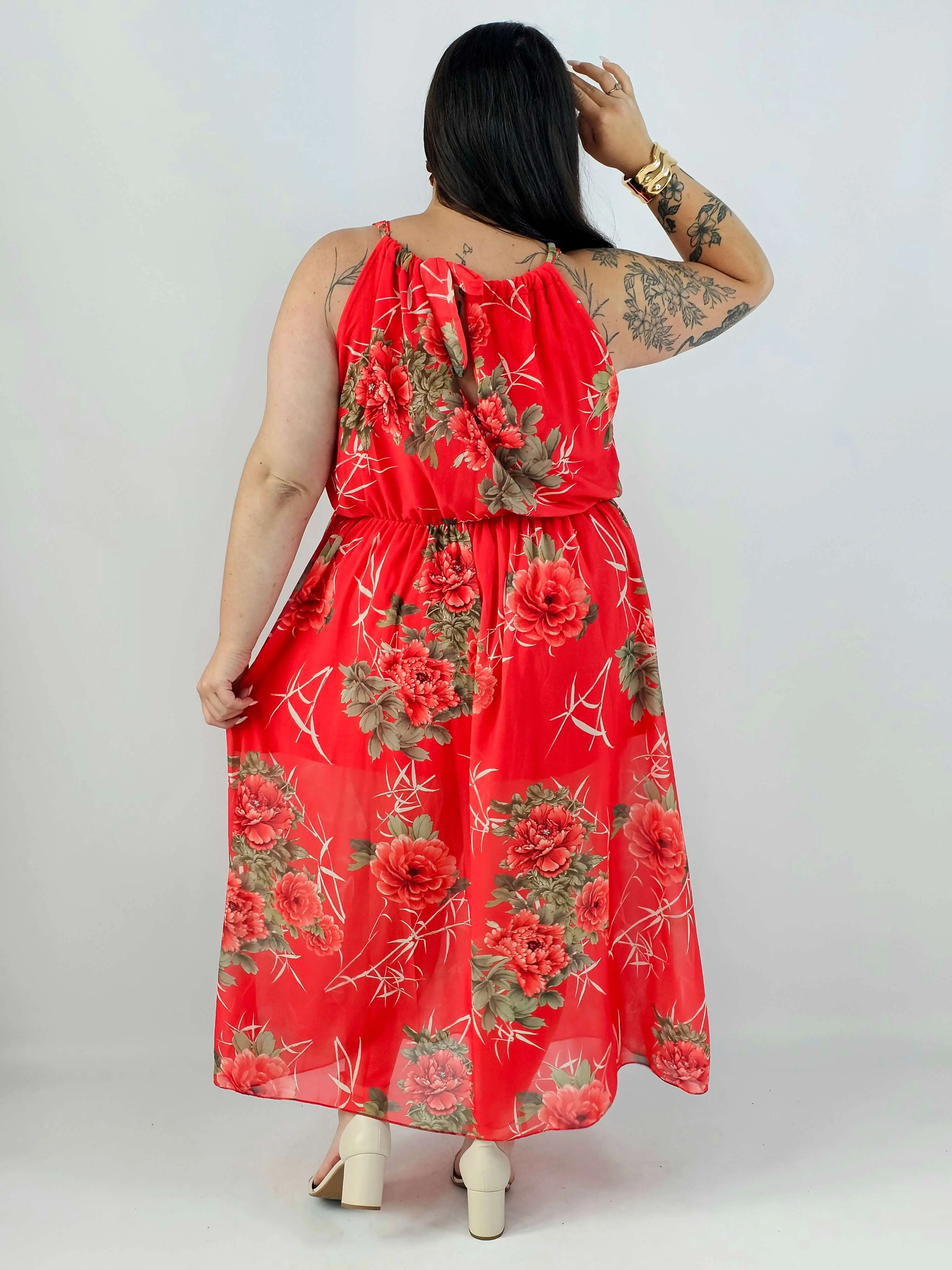 Sukienka plus size VIP z wiązaniem przy szyi i rozcięciem – kobieca elegancja na wyjątkowe okazje - Image 14