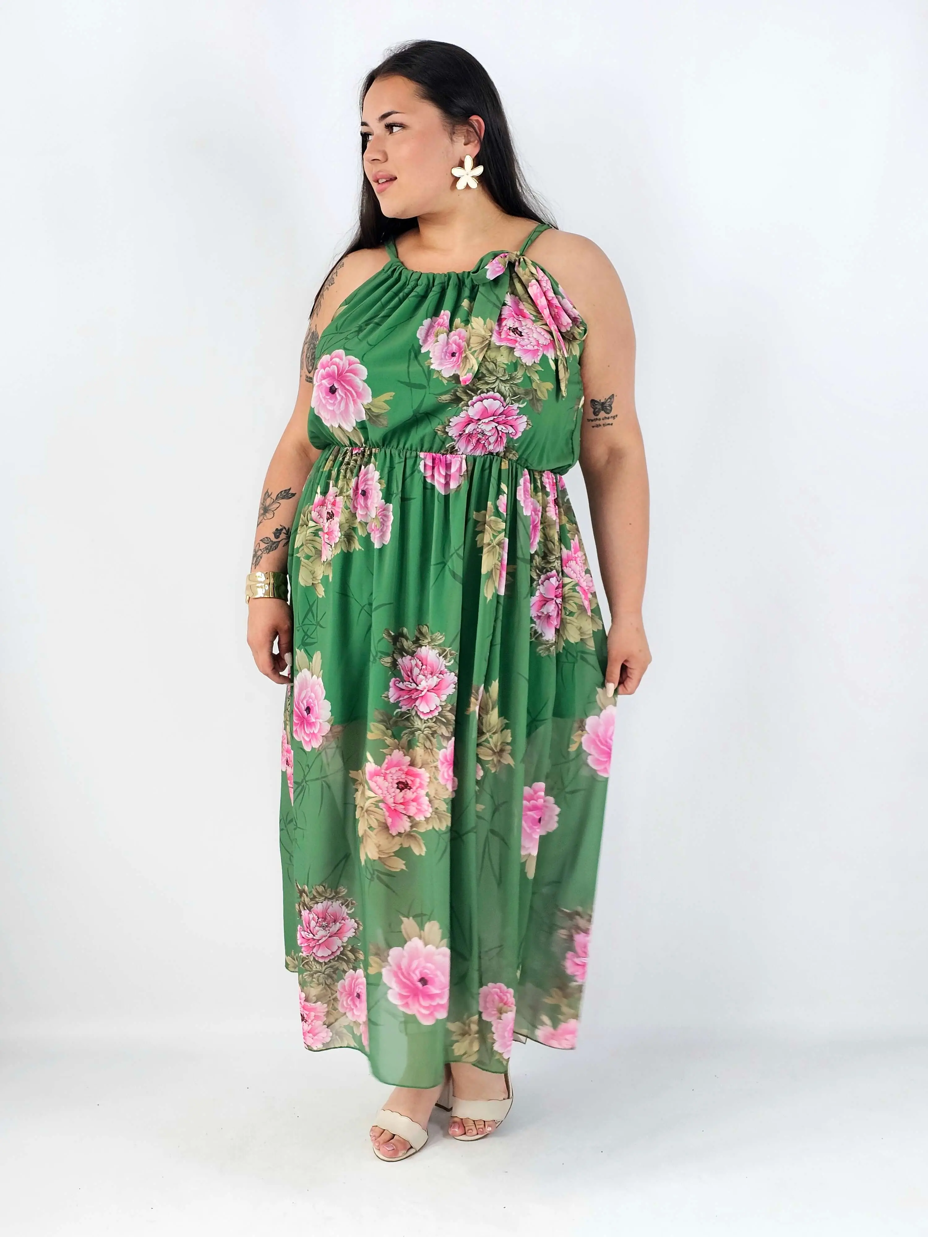 Sukienka plus size VIP z wiązaniem przy szyi i rozcięciem – kobieca elegancja na wyjątkowe okazje - Image 4
