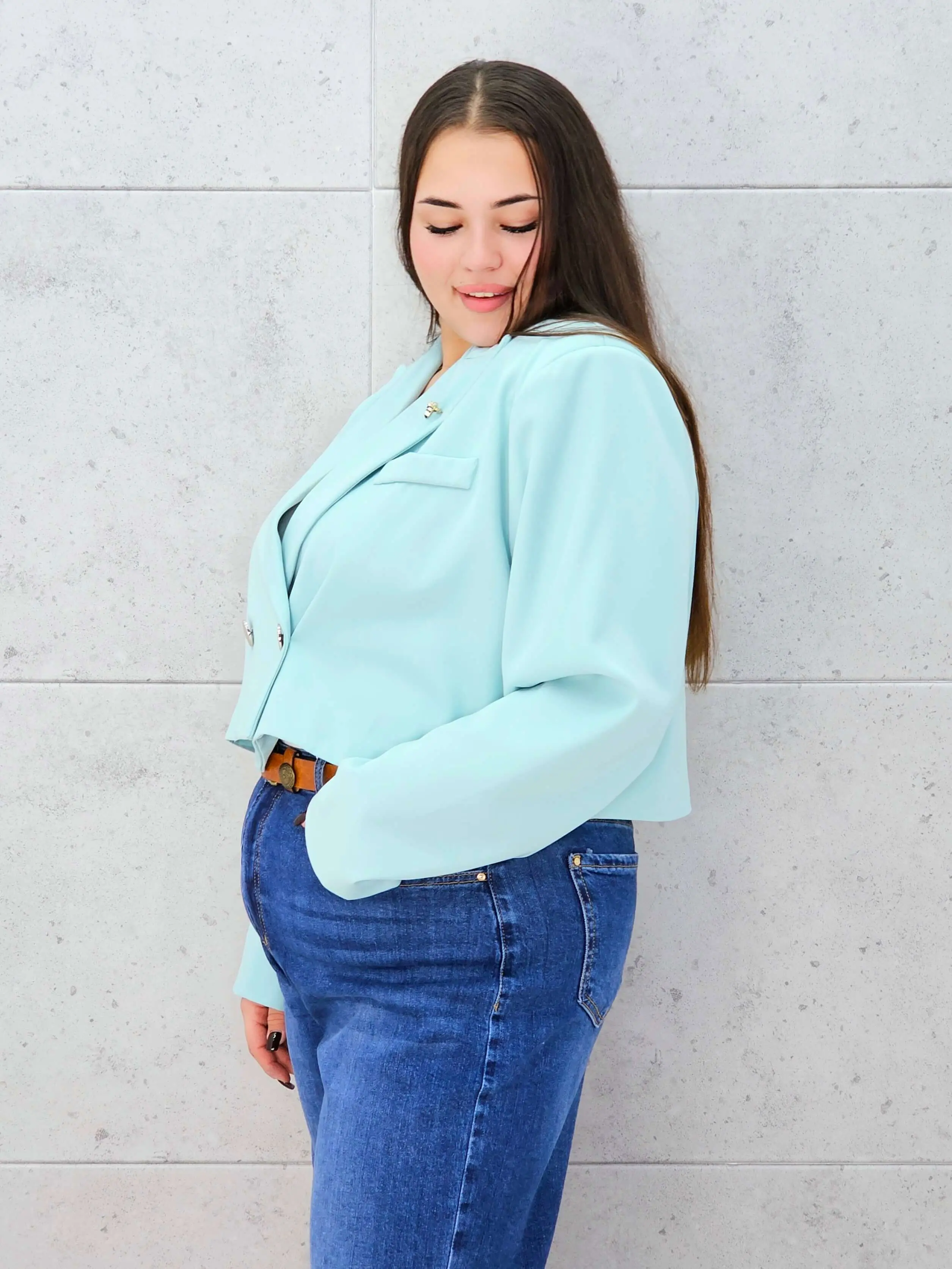 Krótka marynarka plus size z guzikami – stylowa i nowoczesna Stylowa XL - Image 4