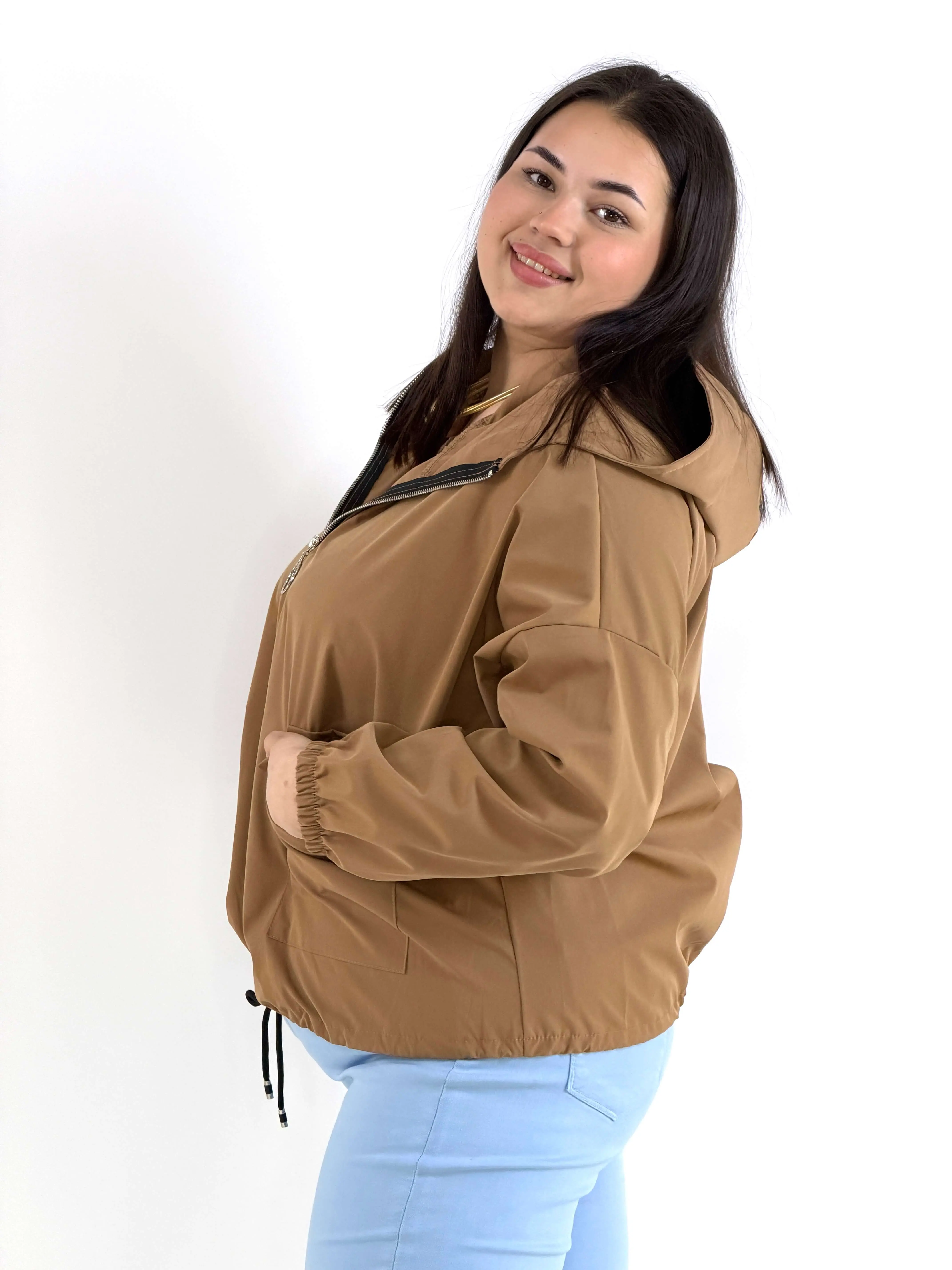 Kurtka damska – lekka, modna i praktyczna propozycja plus size - Image 11