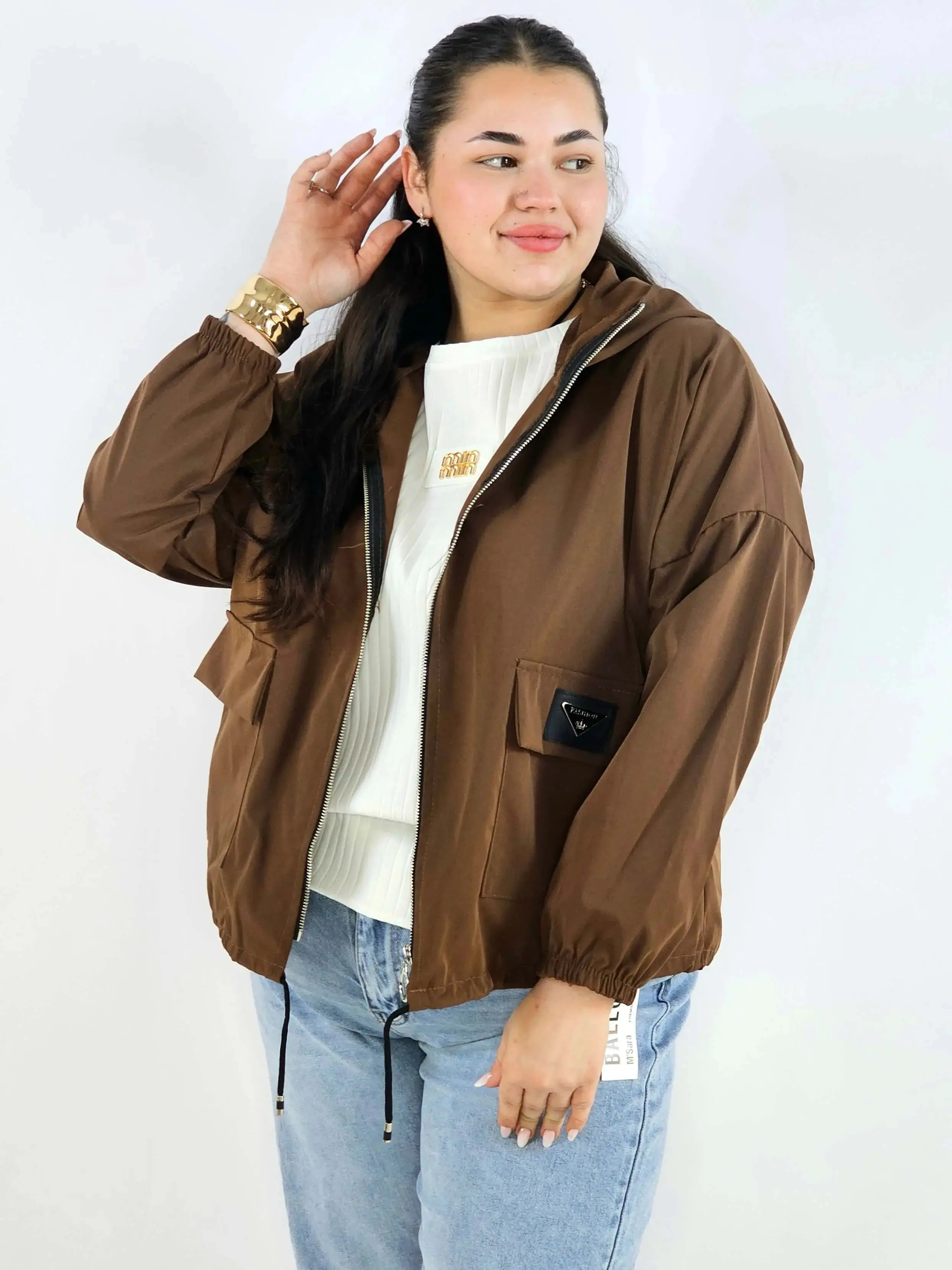 Kurtka damska – lekka, modna i praktyczna propozycja plus size - Image 3