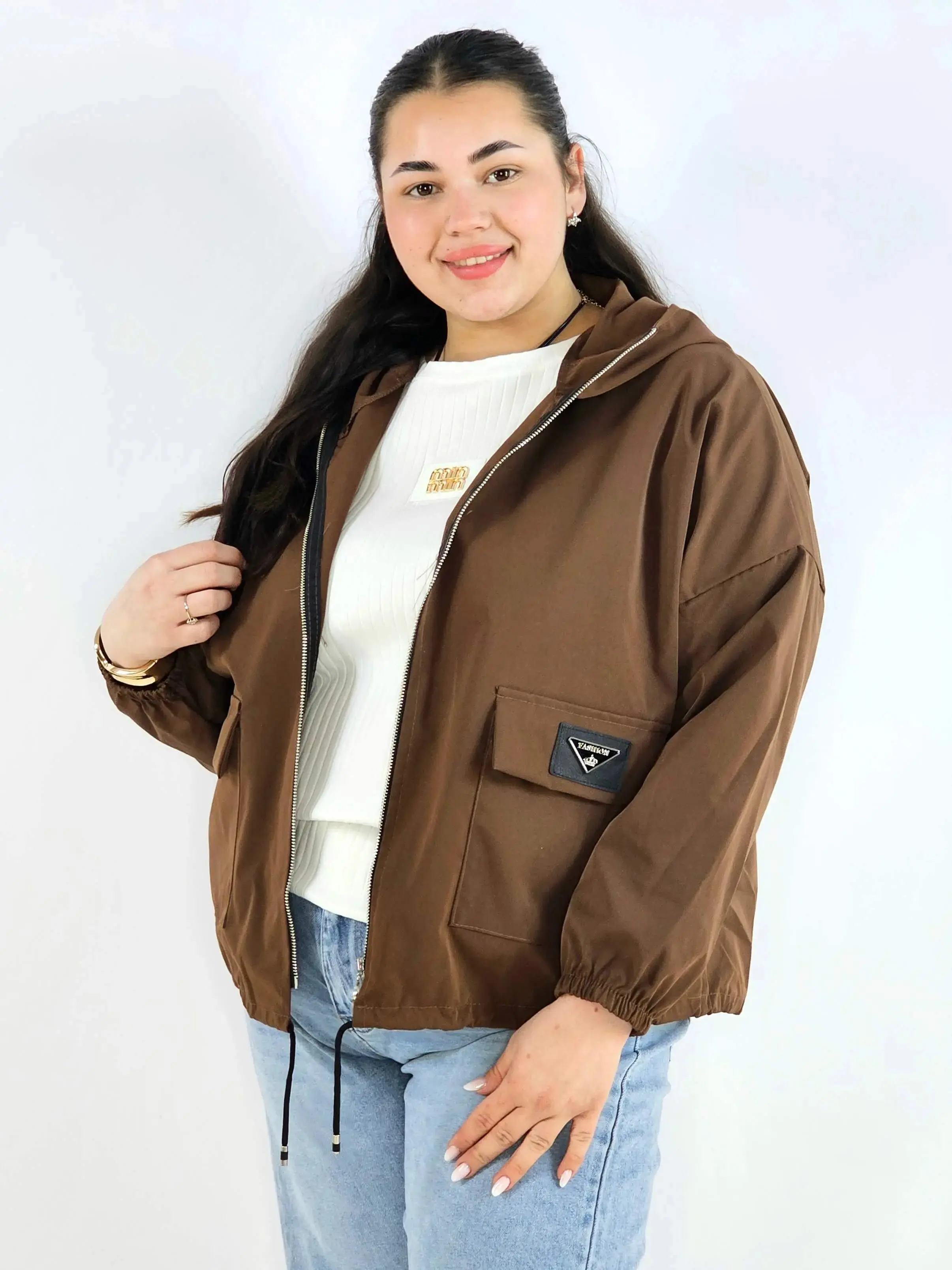 Kurtka damska – lekka, modna i praktyczna propozycja plus size - Image 6