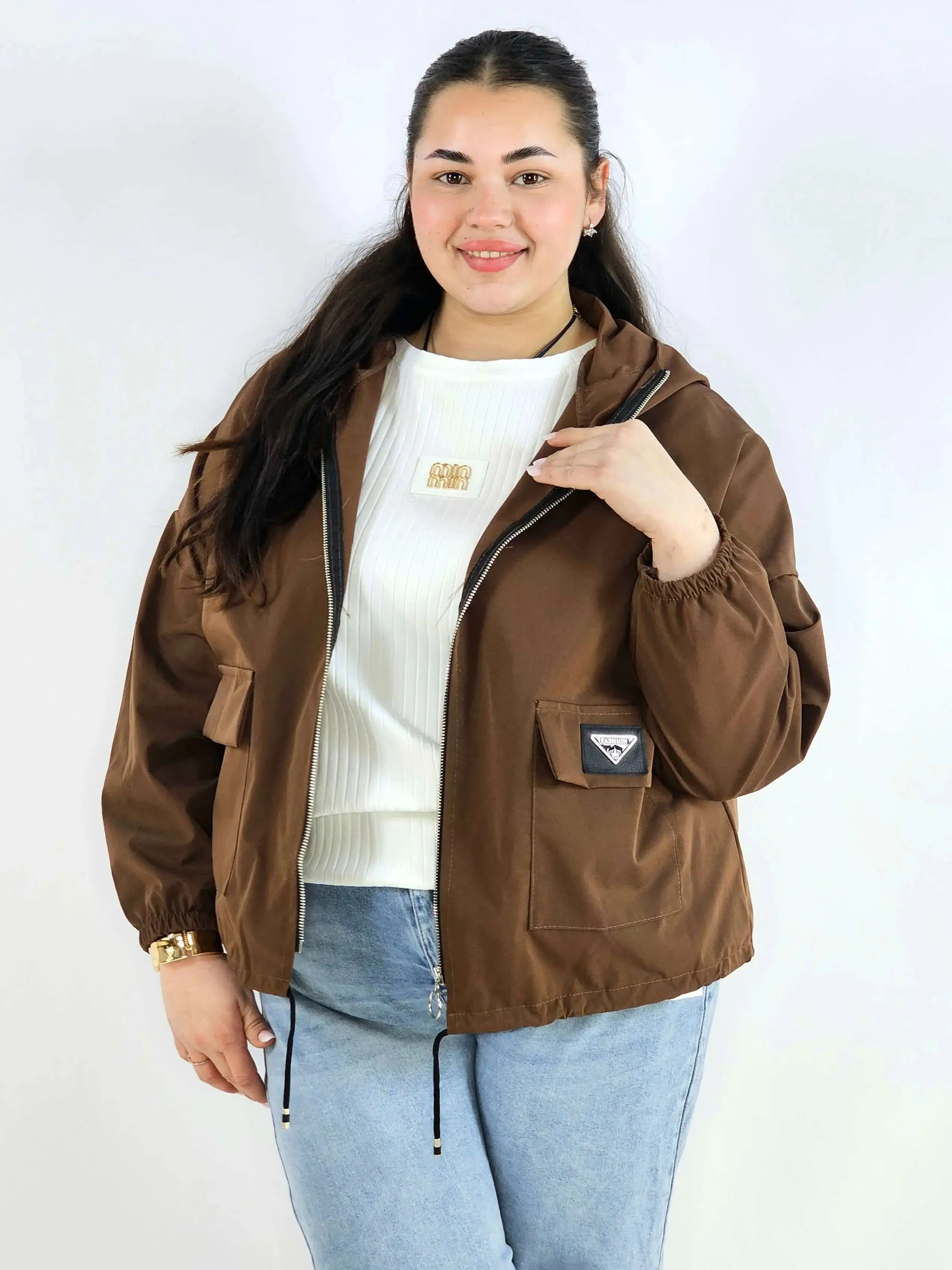 Kurtka damska – lekka, modna i praktyczna propozycja plus size - Image 7