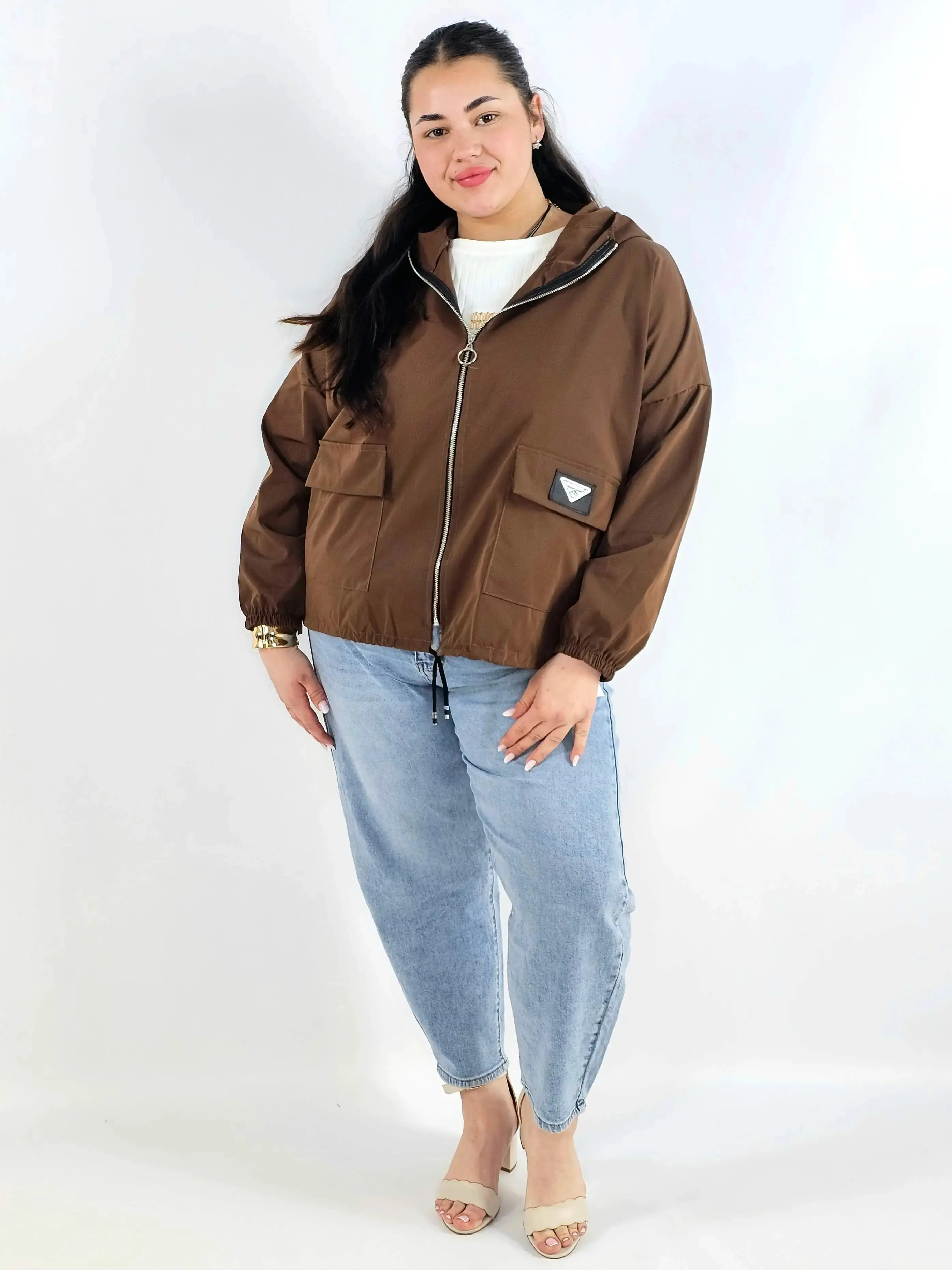 Kurtka damska – lekka, modna i praktyczna propozycja plus size - Image 8