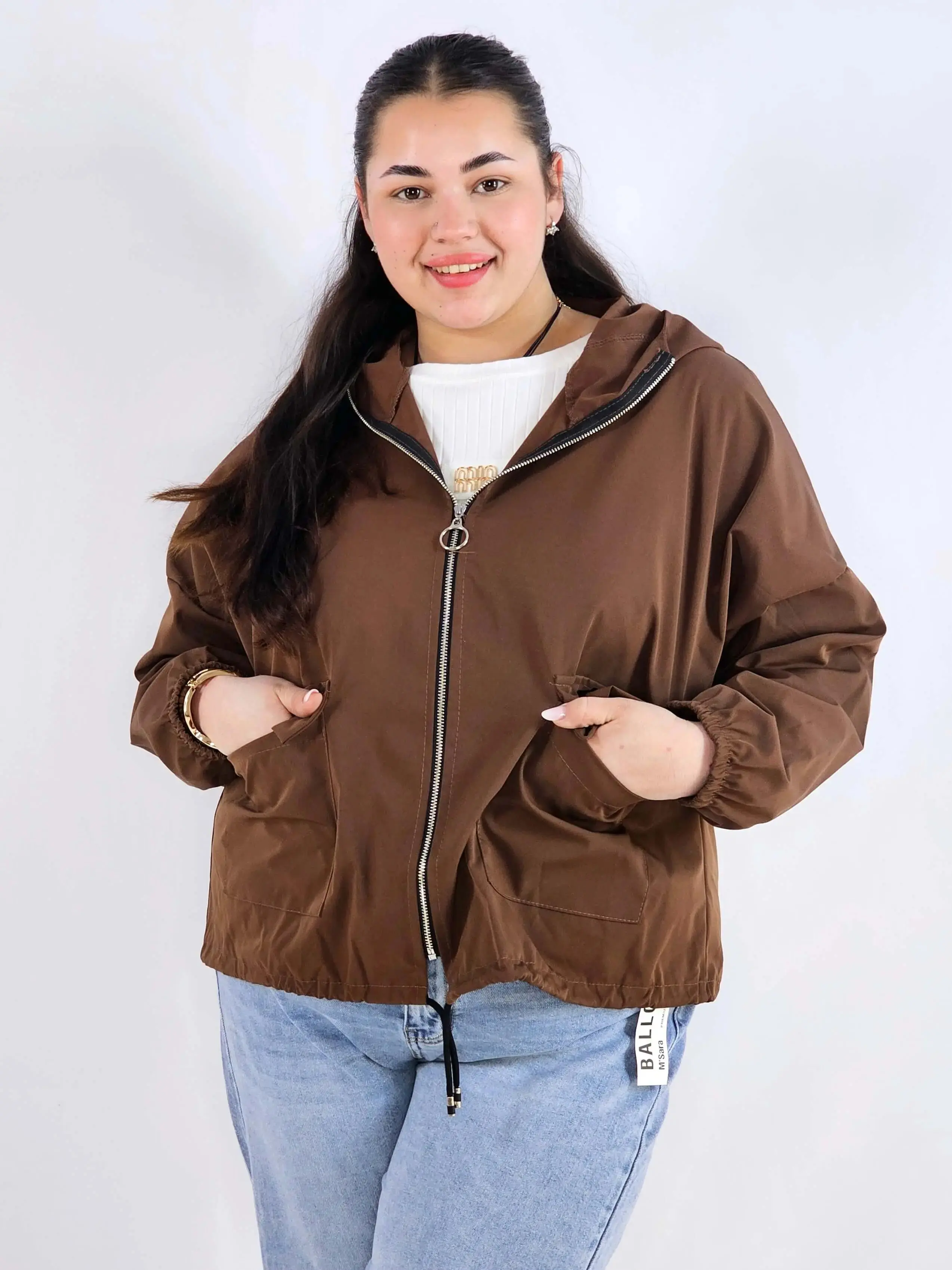 Kurtka damska – lekka, modna i praktyczna propozycja plus size - Image 9