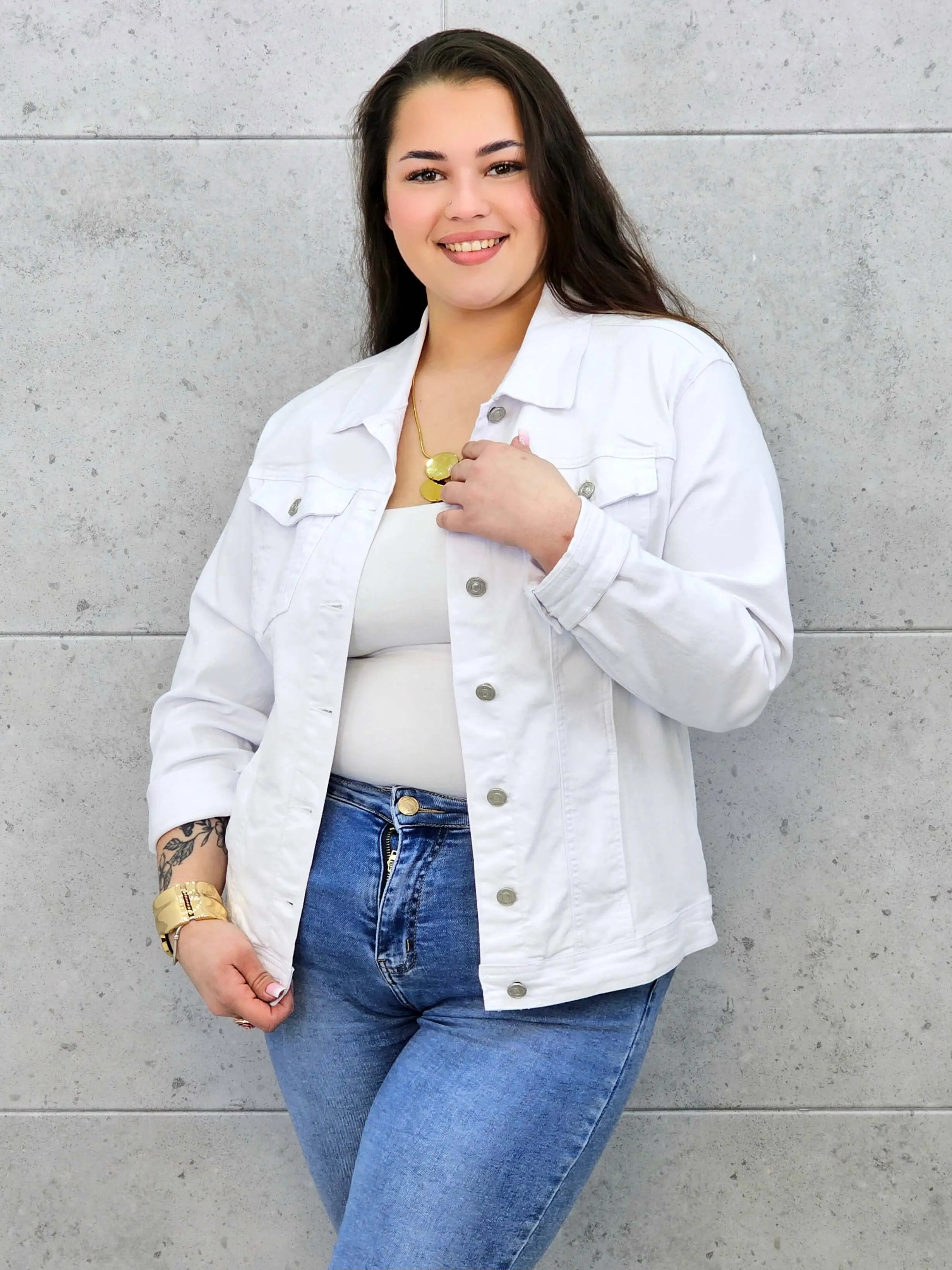 Kurtka jeansowa plus size biała – klasyczna katana XXL Stylowa XL