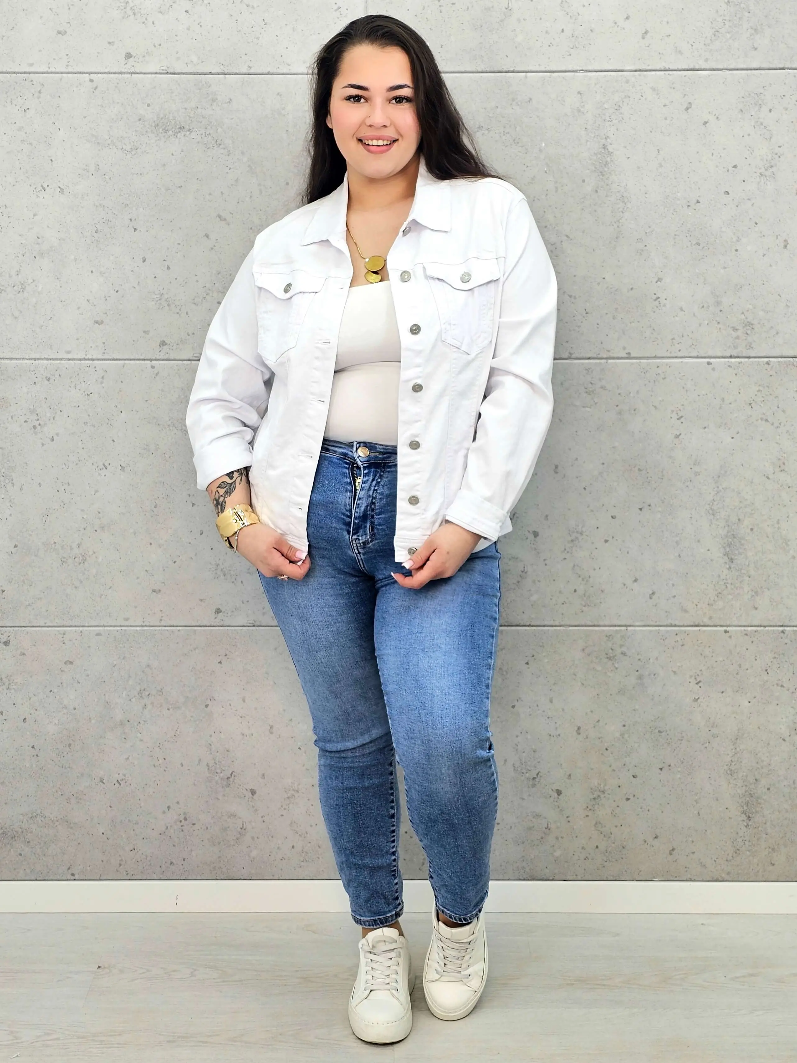 Kurtka jeansowa plus size biała – klasyczna katana XXL Stylowa XL - Image 2