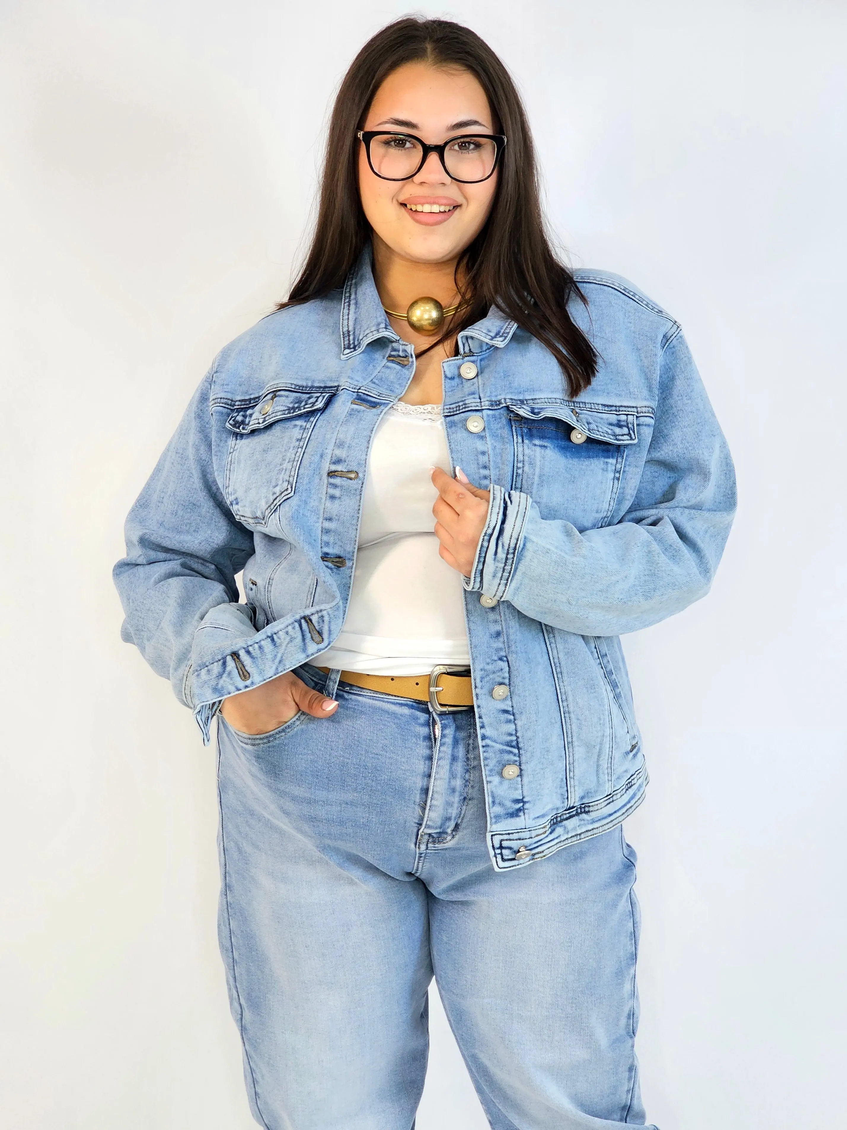 Kurtka jeansowa plus size – klasyczna katana jeansowa damska