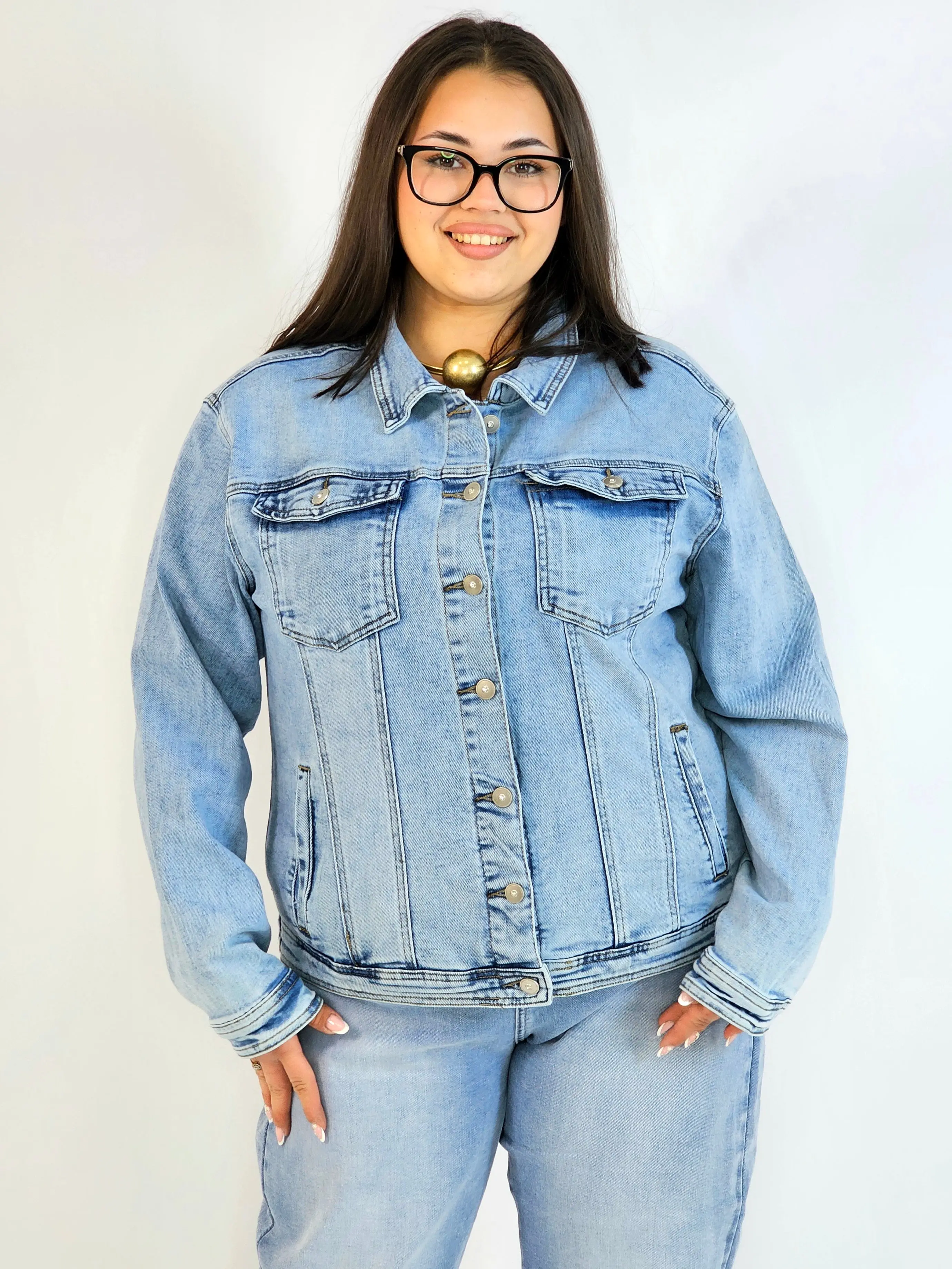 Kurtka jeansowa plus size – klasyczna katana jeansowa damska - Image 3