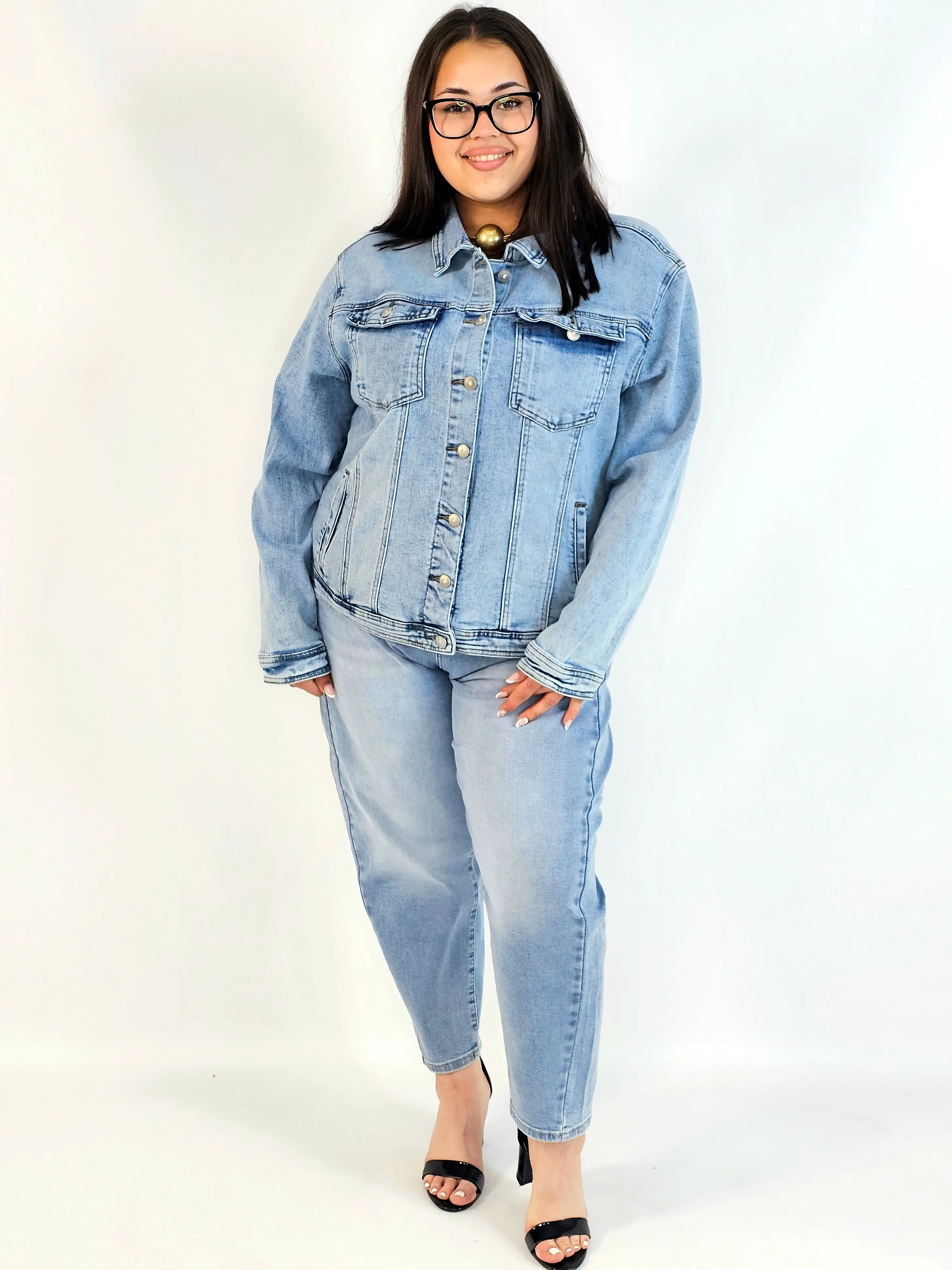 Kurtka jeansowa plus size – klasyczna katana jeansowa damska - Image 5