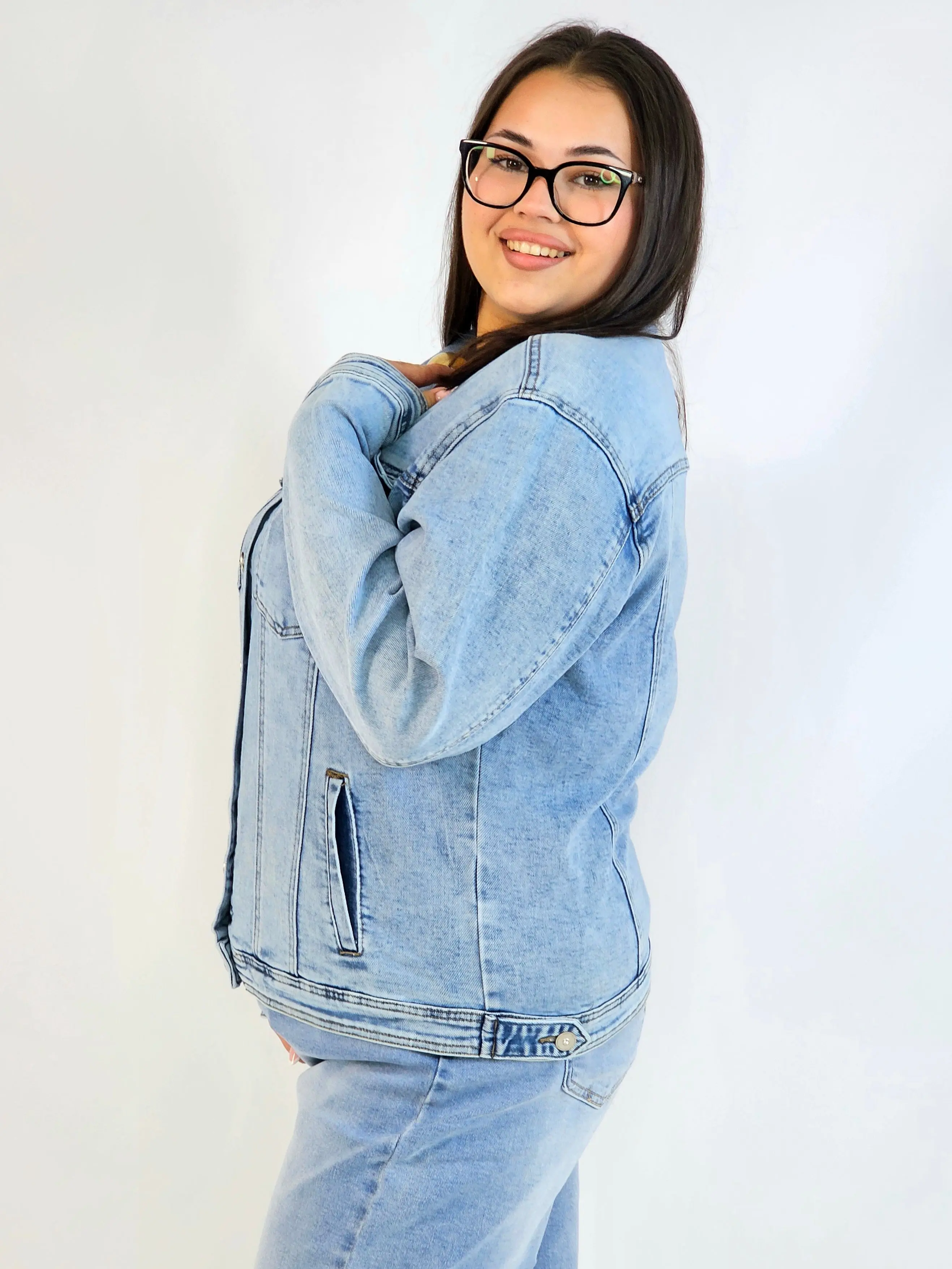 Kurtka jeansowa plus size – klasyczna katana jeansowa damska - Image 6
