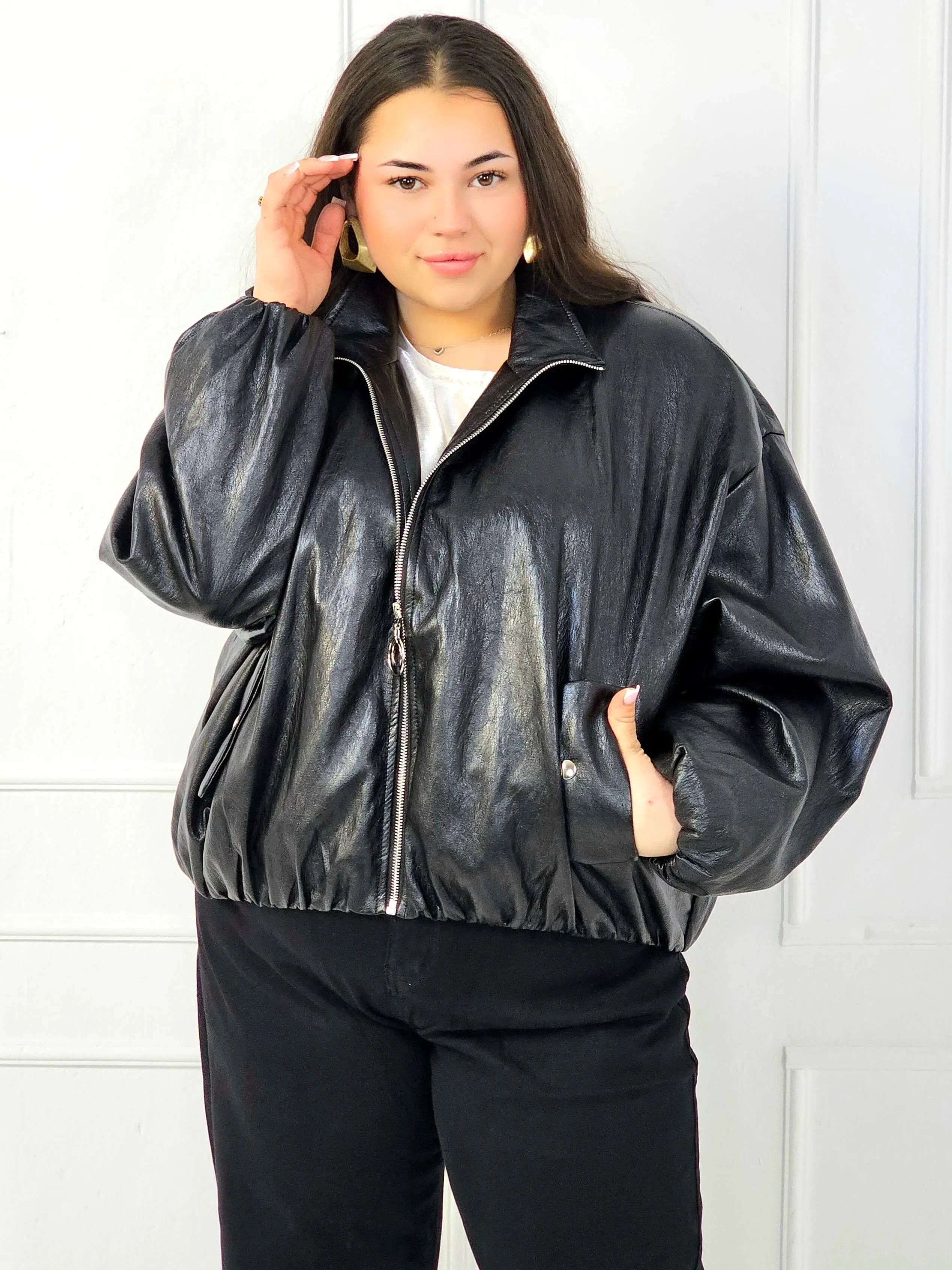 Kurtka plus size bomberka o luźnym kroju z suwakiem - Image 3