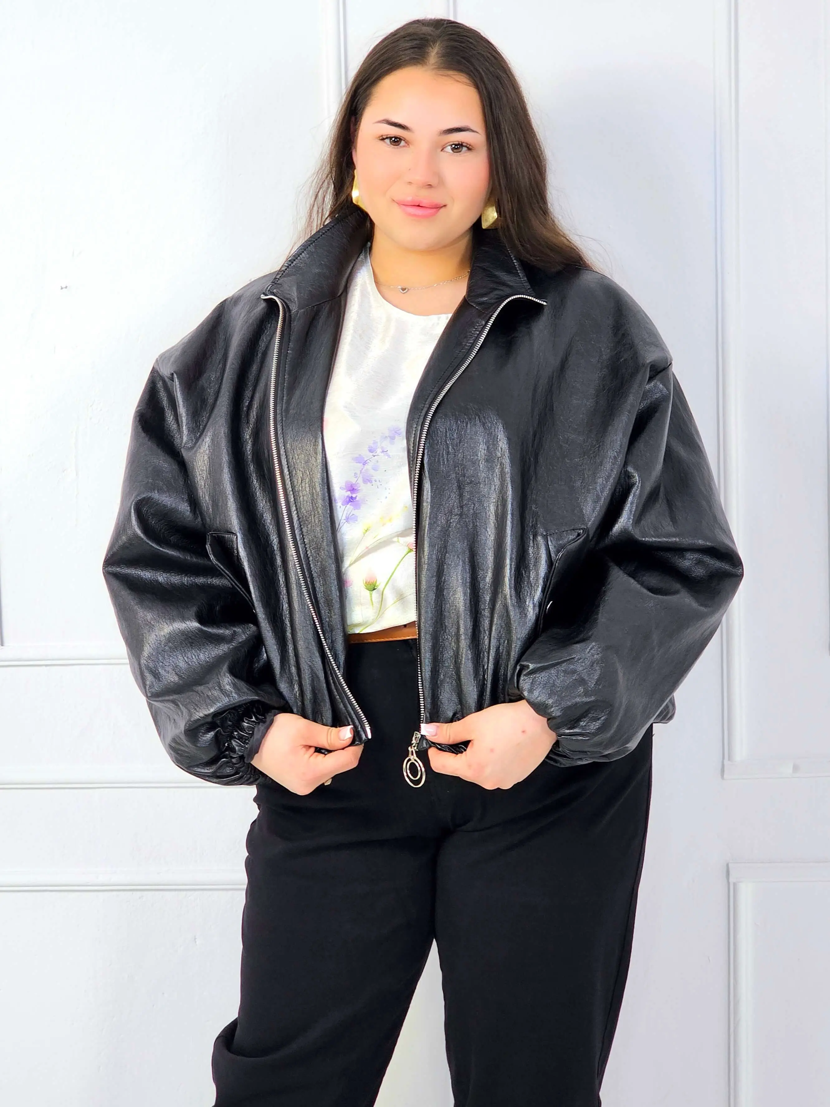 Kurtka plus size bomberka o luźnym kroju z suwakiem - Image 7