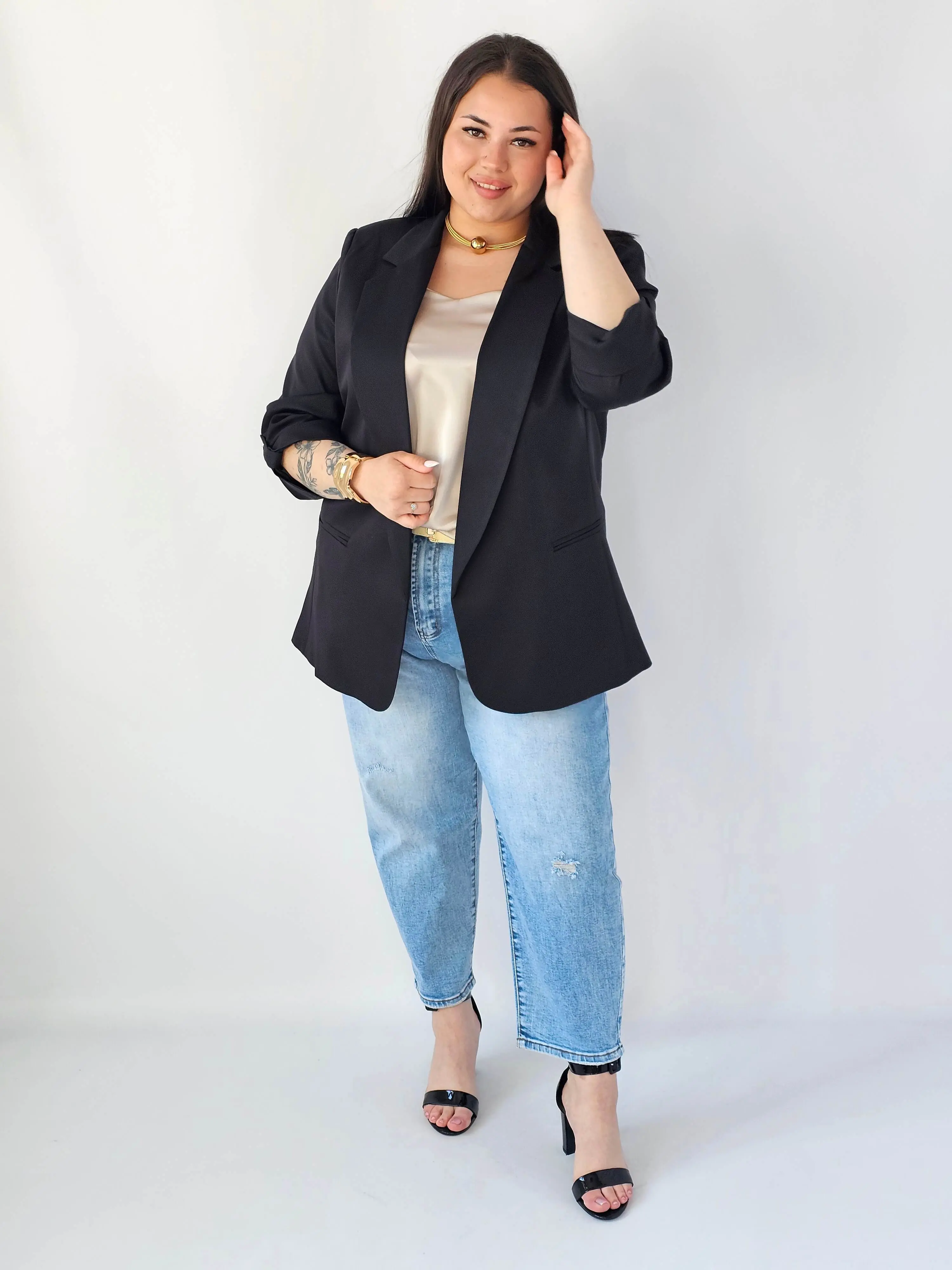 Marynarka plus size – elegancja, która pasuje do każdej stylizacji. - Image 12