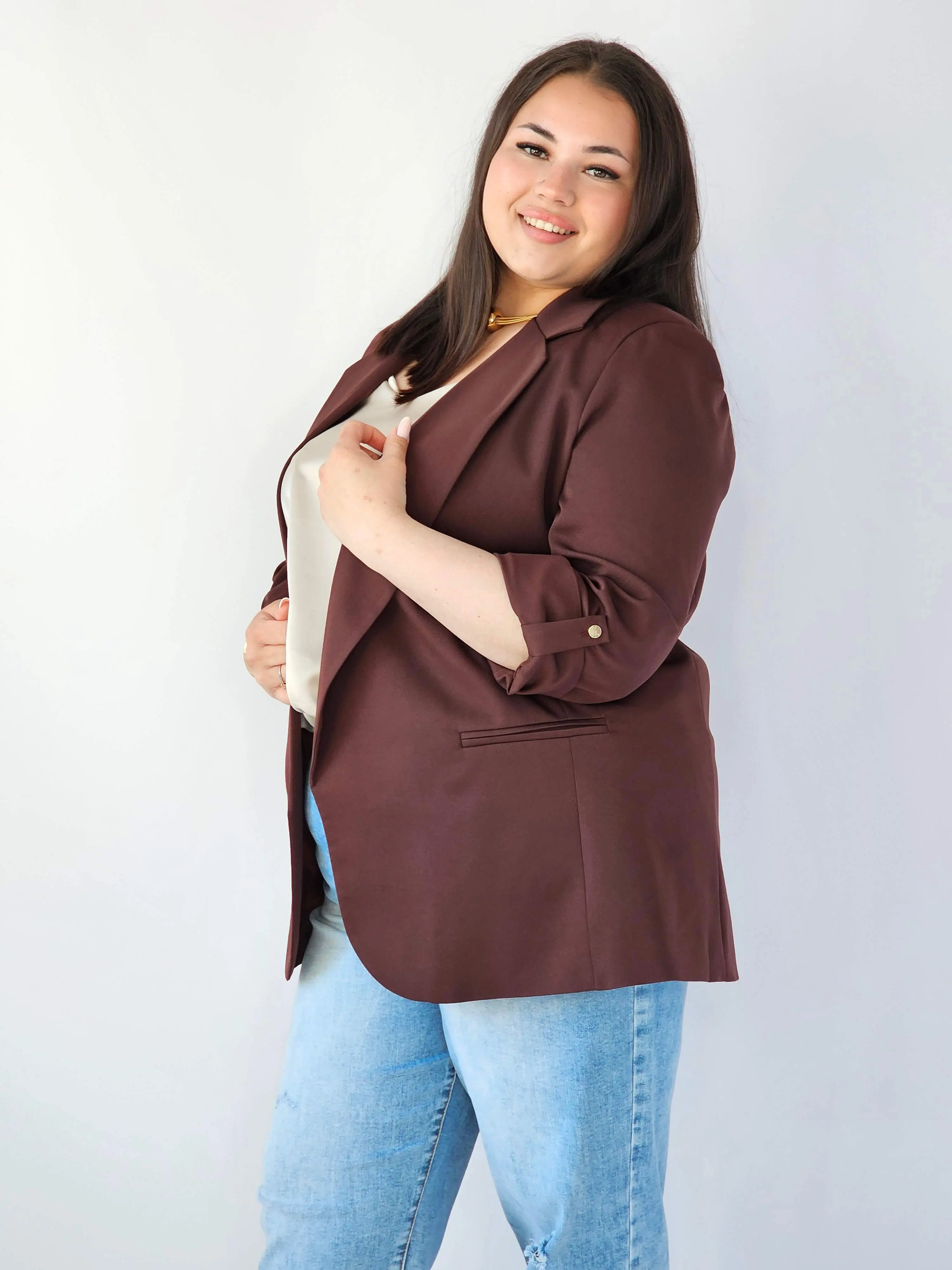 Marynarka plus size – elegancja, która pasuje do każdej stylizacji. - Image 5