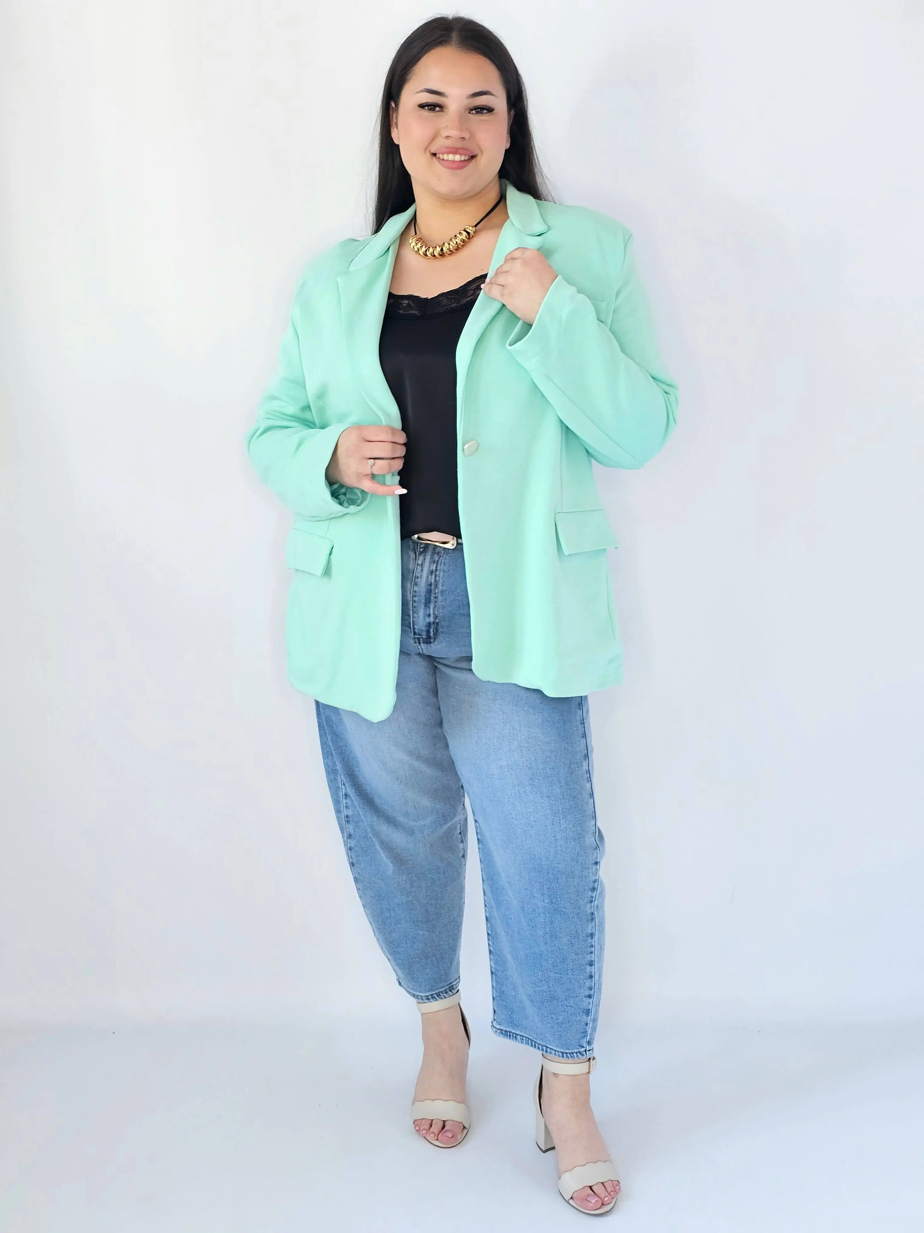 Marynarka plus size – elegancki fason dla kobiet XXL na każdą okazję - Image 11