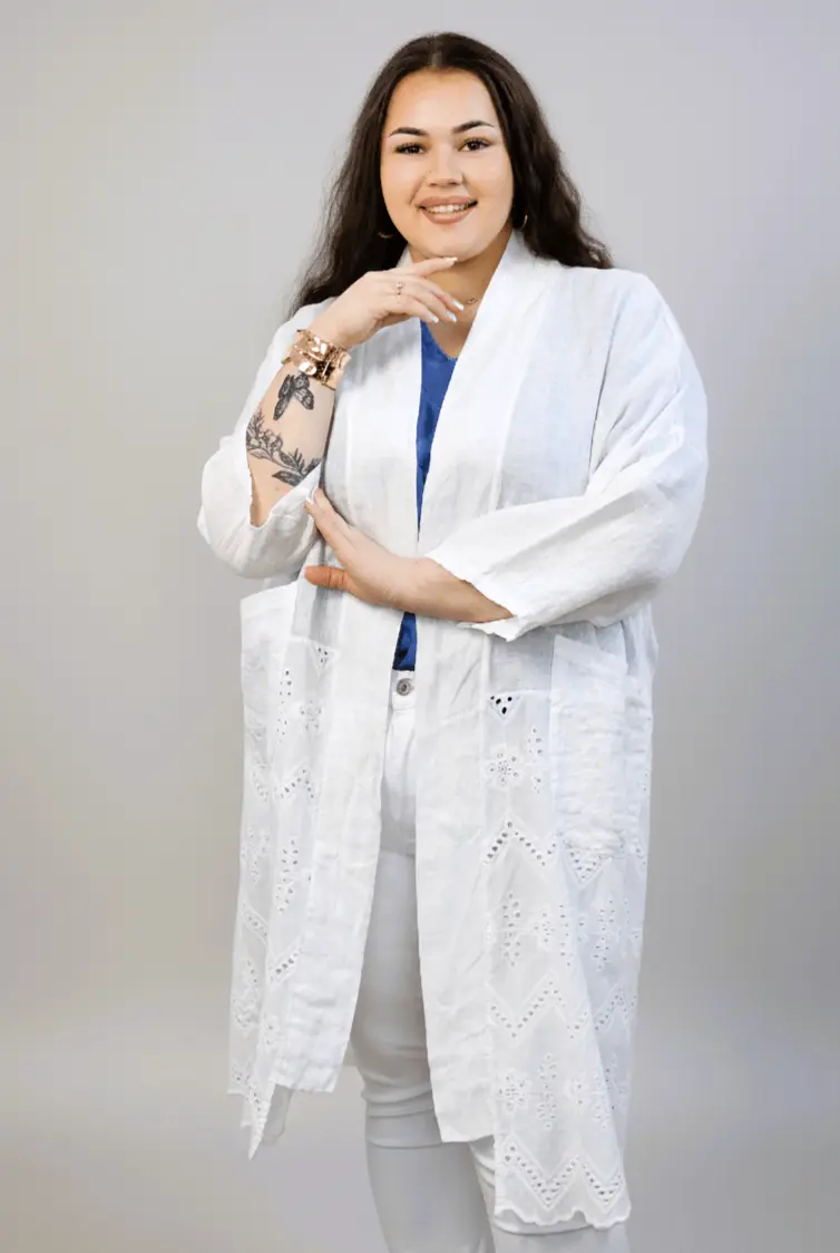 Narzutka lniana plus size z haftem – lekka i przewiewna narzutka XXL dla kobiet - Image 6