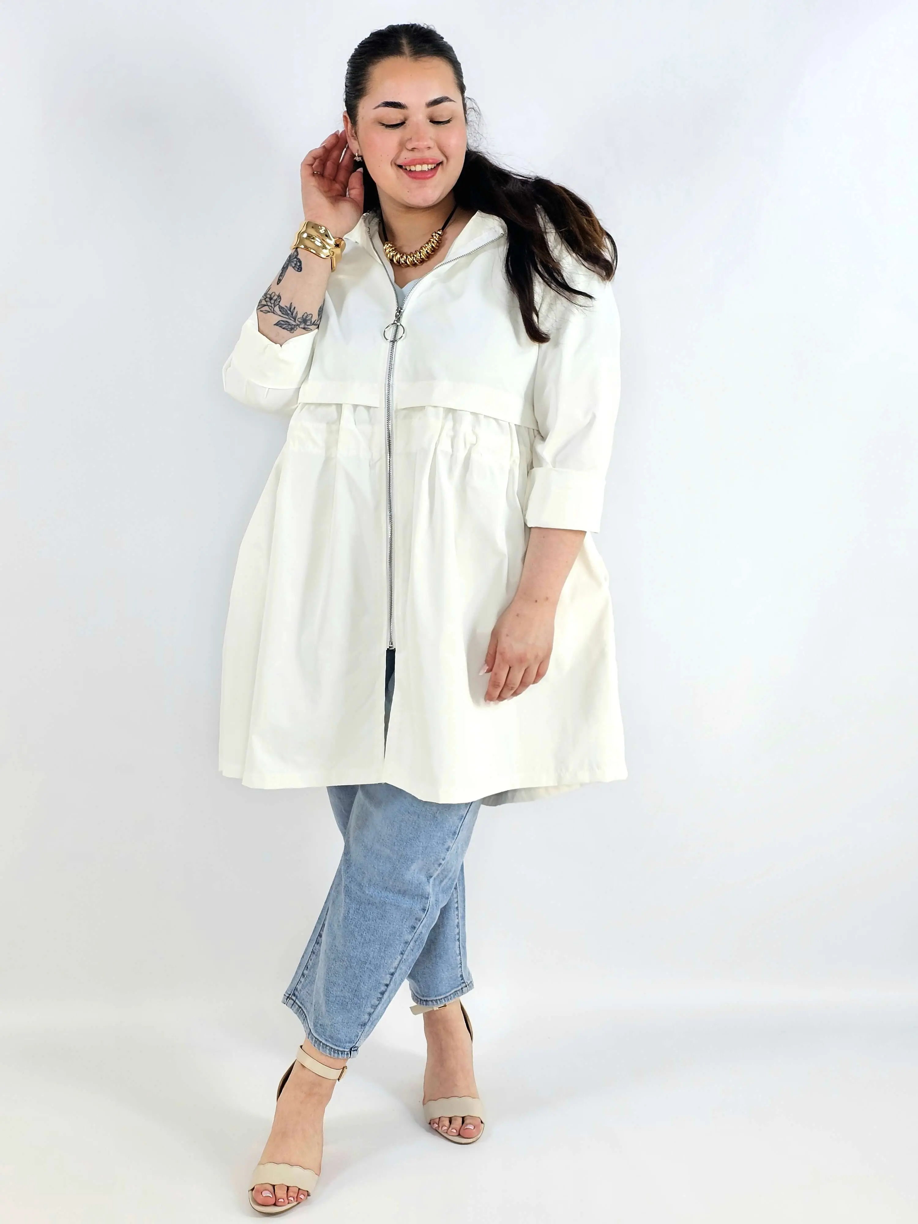 Płaszcz plus size z kapturem – lekkość, która otula sylwetkę - Image 2