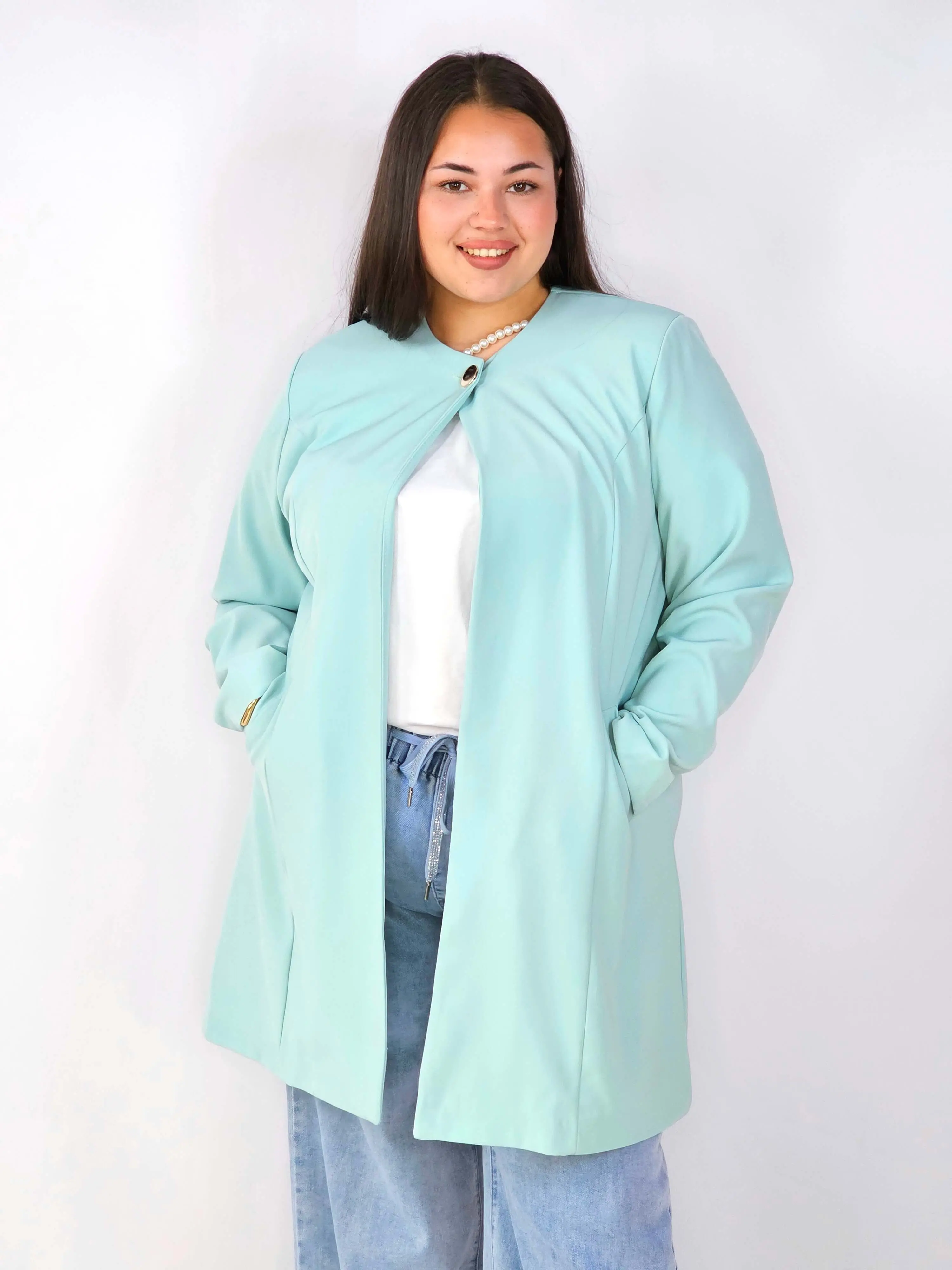 Przedłużana Marynarka Plus Size – Szyk i Komfort w Jednym | StylowaXL - Image 5