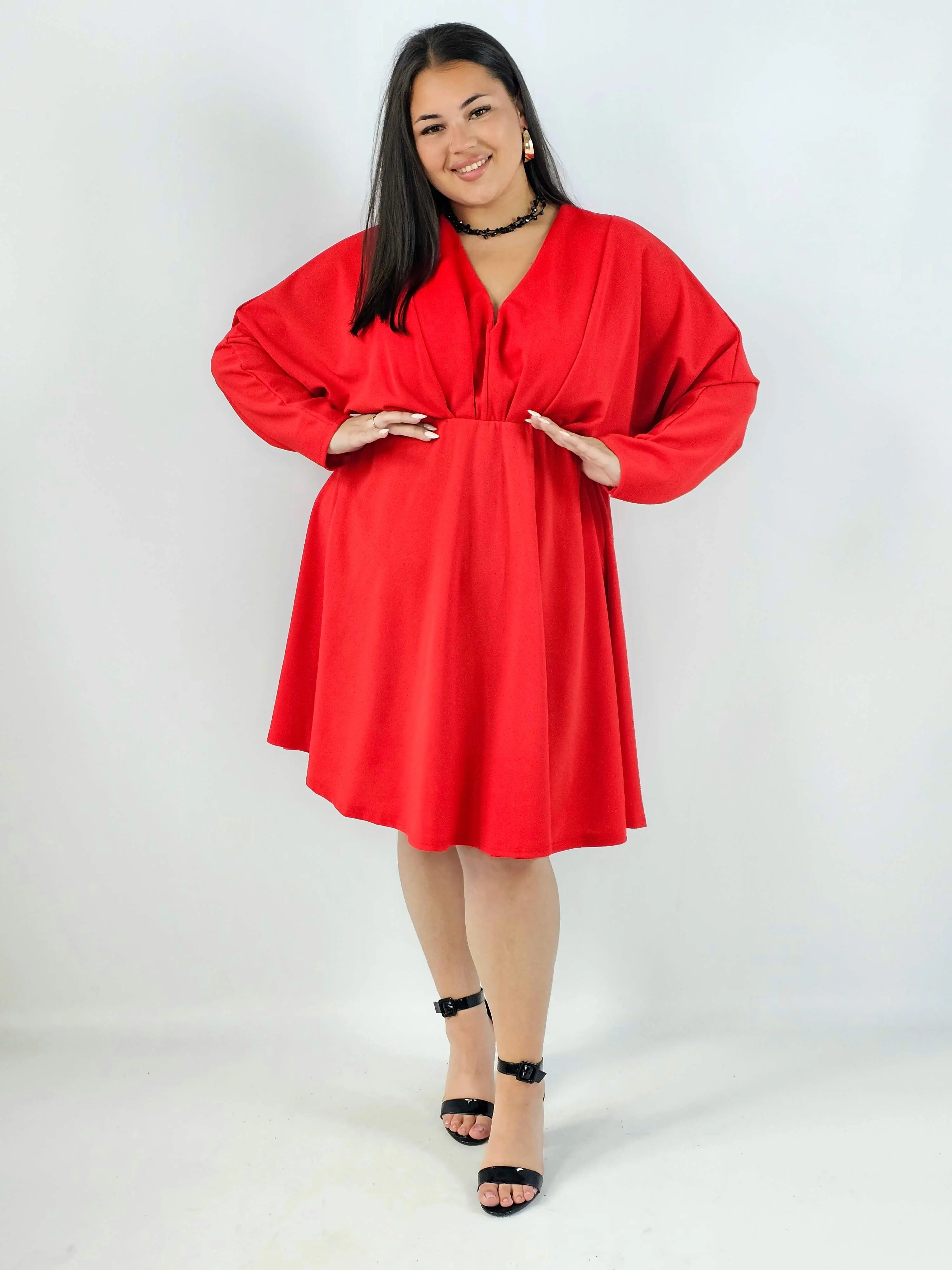 Sukienka plus size z dekoltem w serek - Image 3
