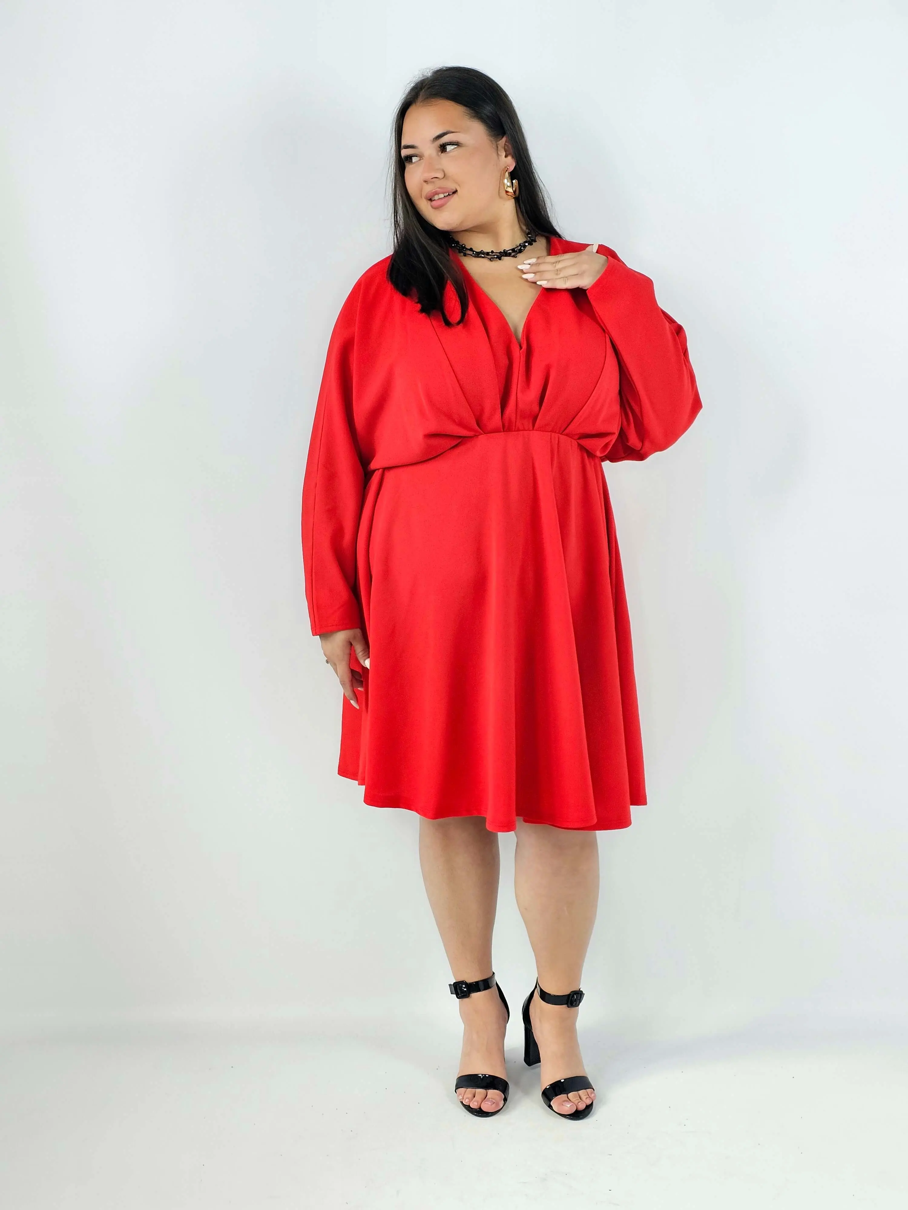 Sukienka plus size z dekoltem w serek - Image 9