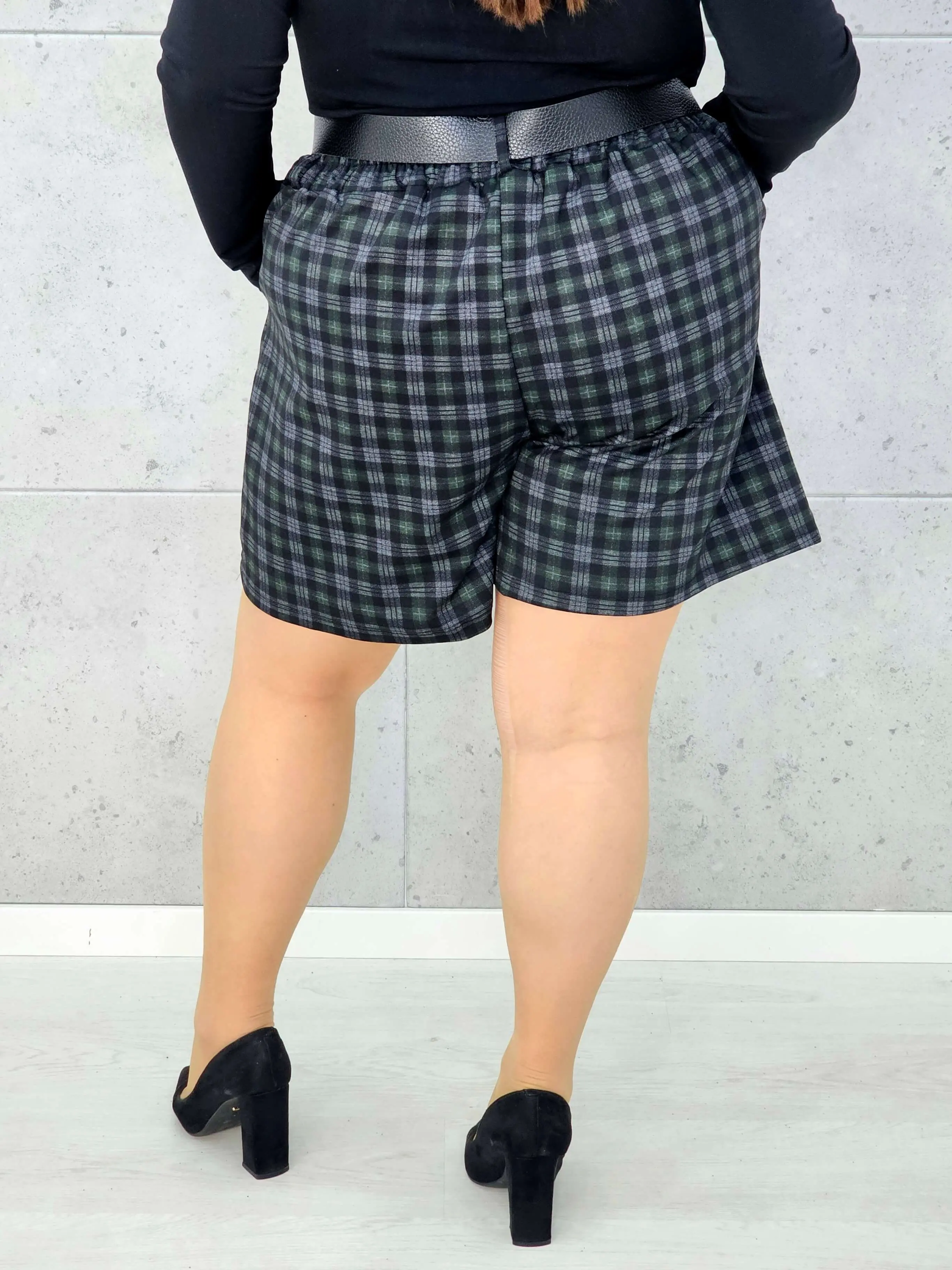 Spodenki plus size w kratę – elegancja i wygoda w modnym wydaniu Stylowa XL - Image 7
