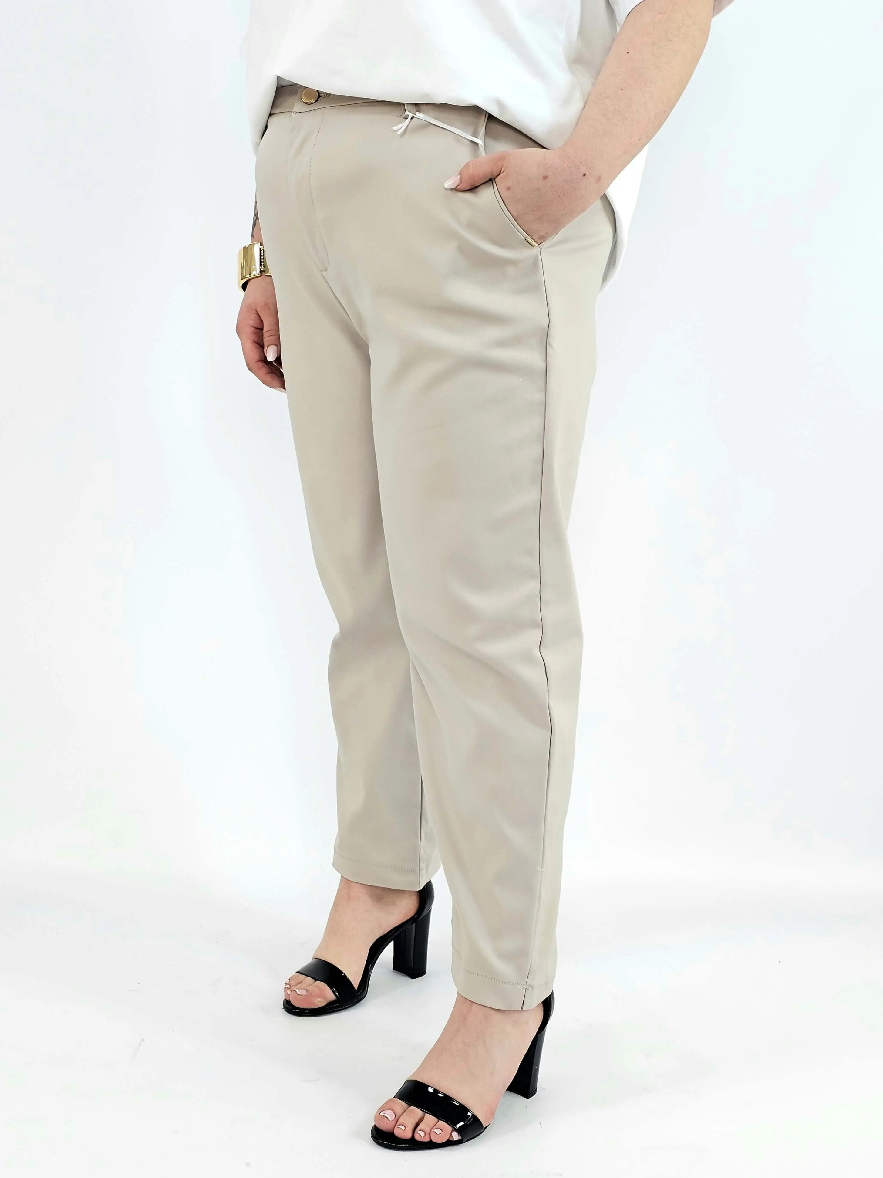 Spodnie Cygaretki Plus Size z Paskiem StylowaXL – Elegancja i Komfort dla Kobiet XXL - Image 6
