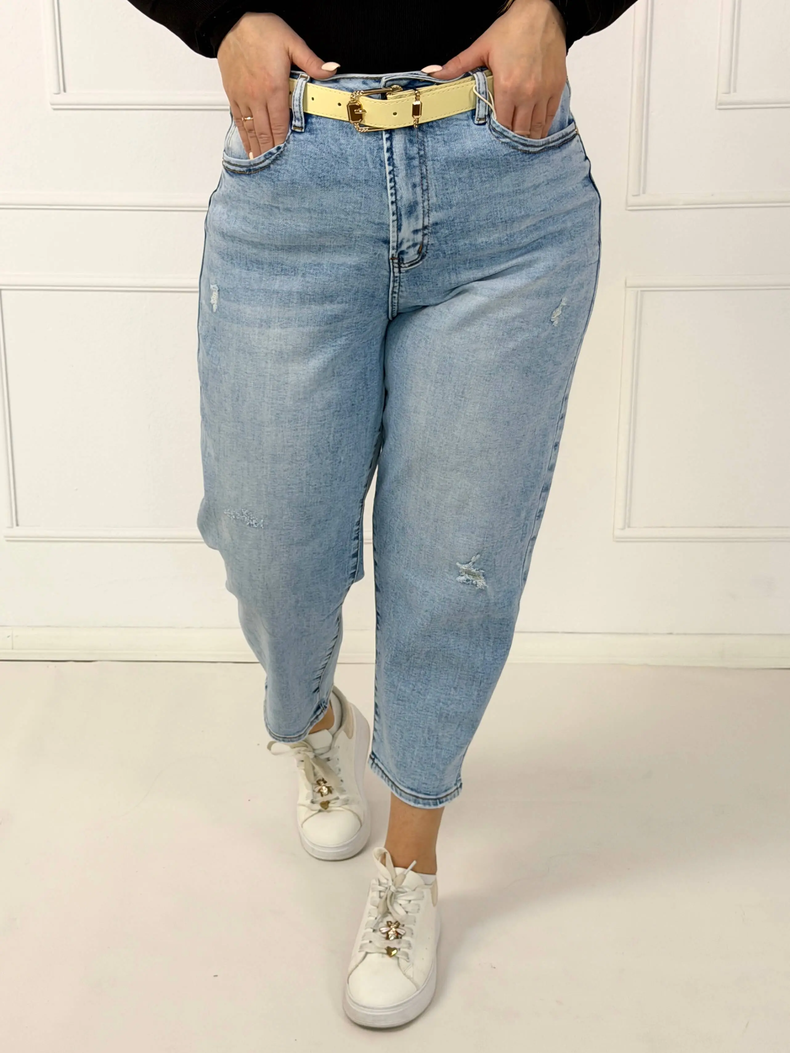 Spodnie jeansowe plus size z wysokim stanem i przetarciami M.Sara - Image 3