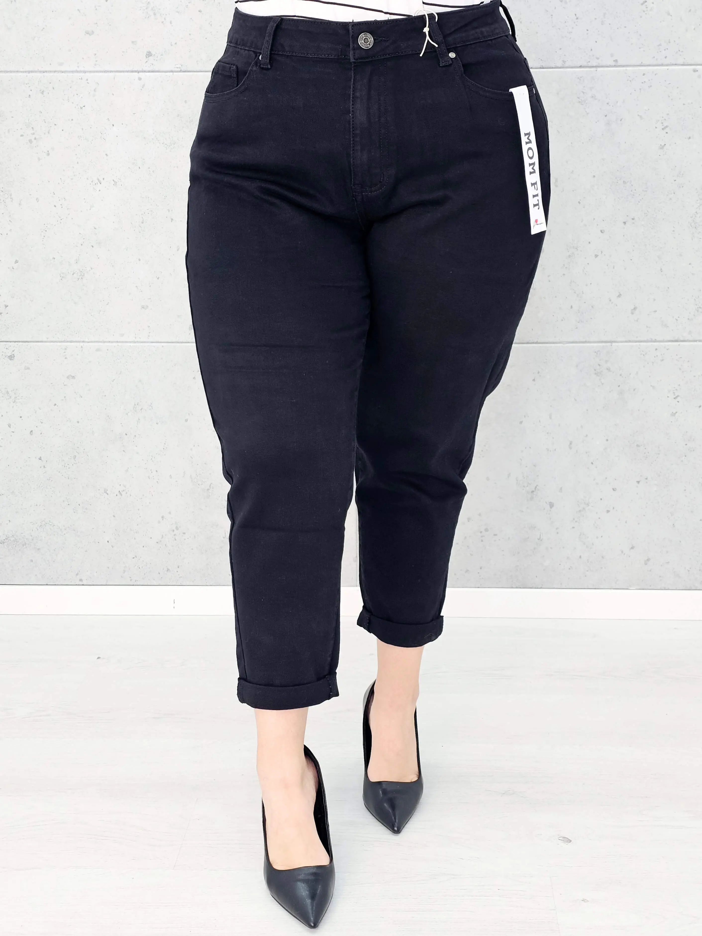 Spodnie jeansowe StylowaXL Straight Fit Black – klasyczne czarne spodnie plus size - Image 2